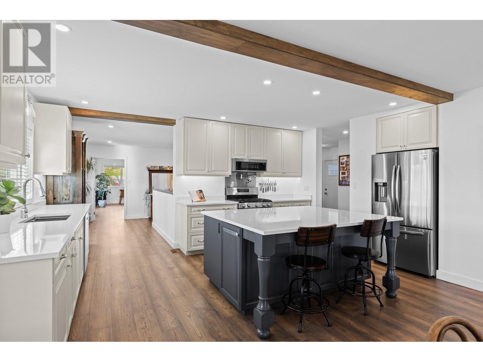 7207 Tucelnuit Drive, Oliver