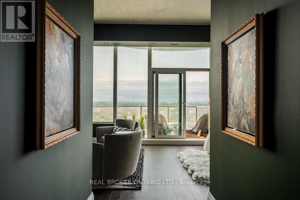 Photo 13 of 4401 805 Carling Avenue, Ottawa ON
