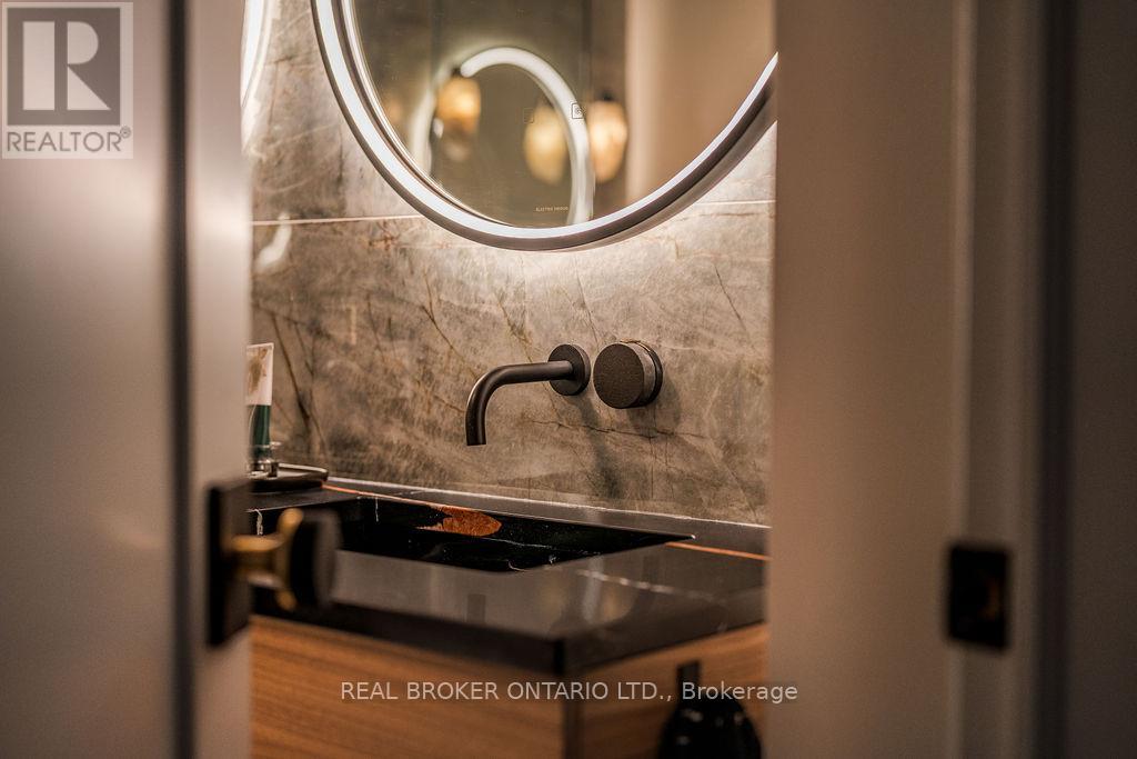 Photo 42 of 4401 805 Carling Avenue, Ottawa ON