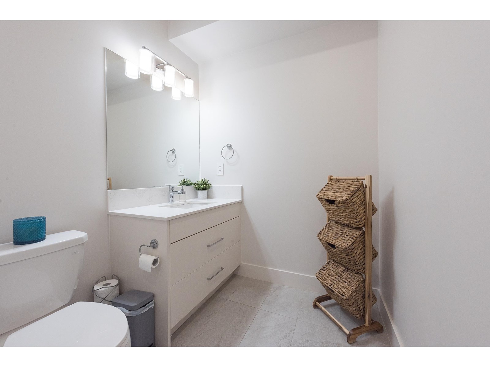 3 1928 WOODSIDE BOULEVARD, Mt Woodside, Agassiz