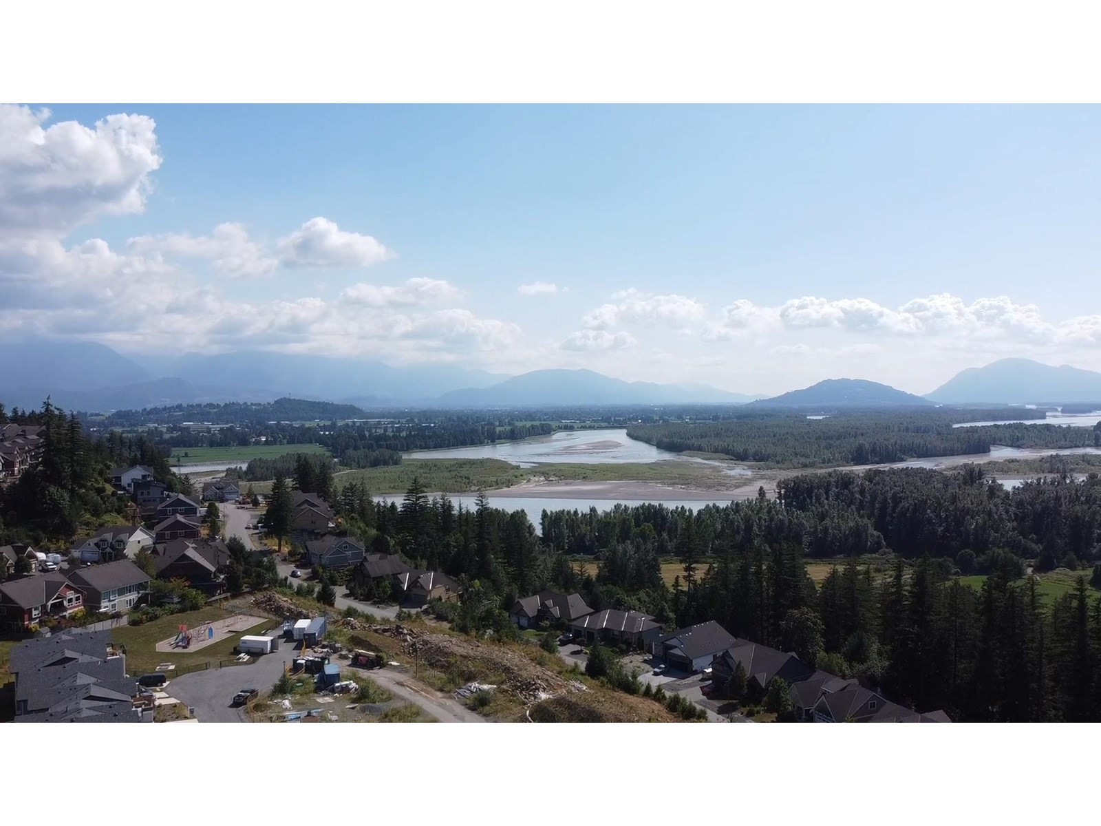 3 1928 WOODSIDE BOULEVARD, Mt Woodside, Agassiz