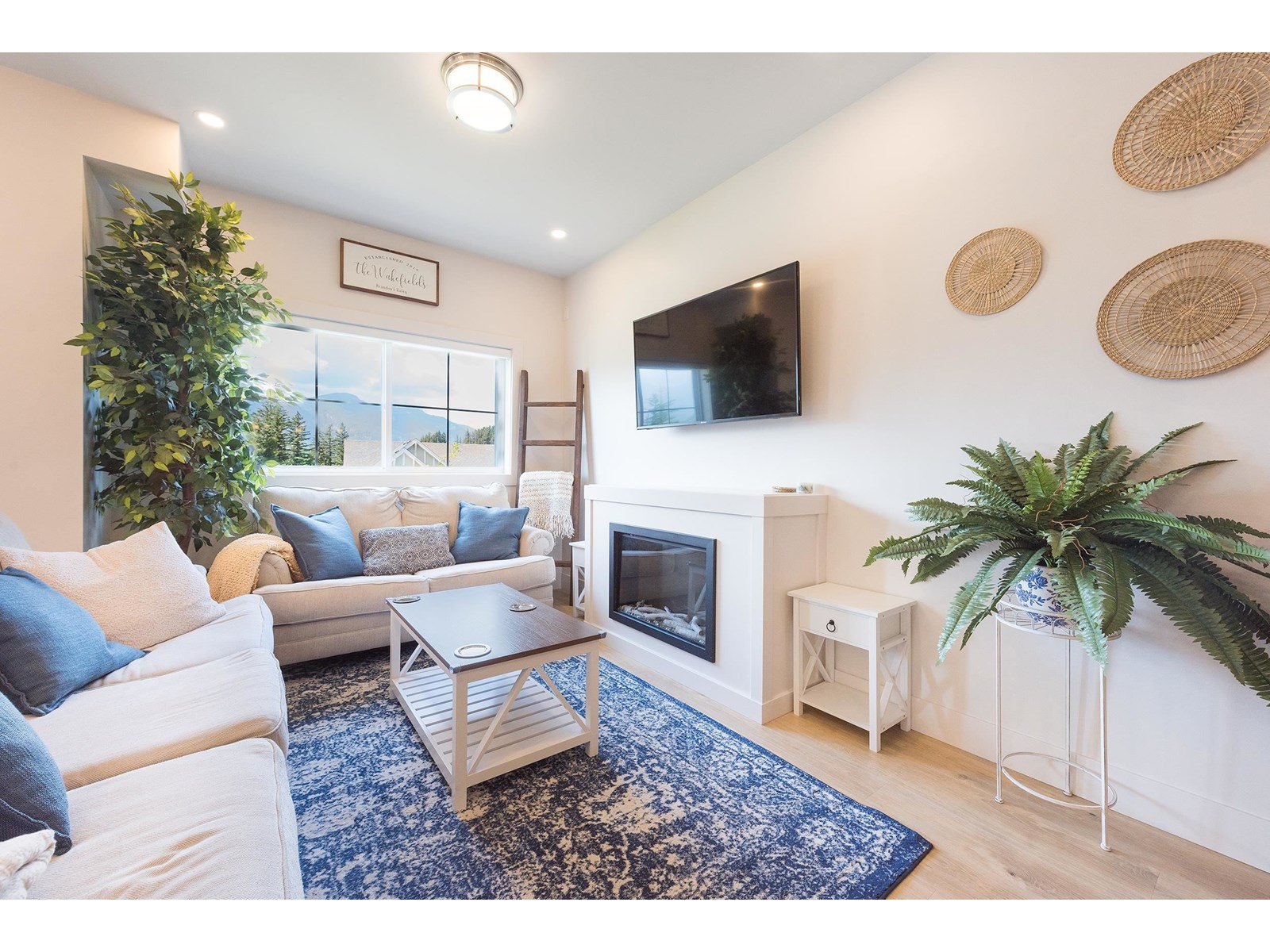 3 1928 WOODSIDE BOULEVARD, Mt Woodside, Agassiz