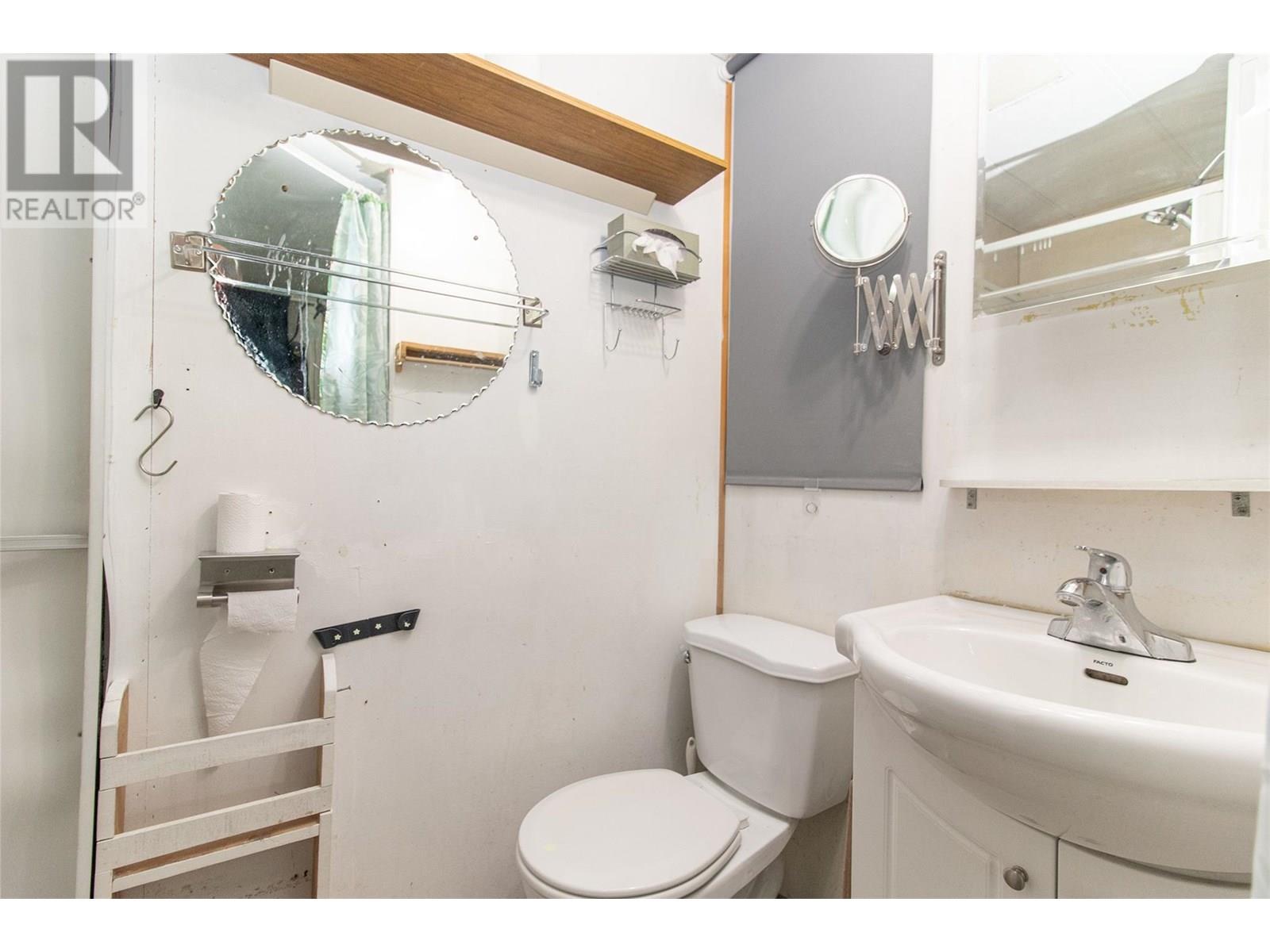 39 3745 Lakeshore Road, Kelowna