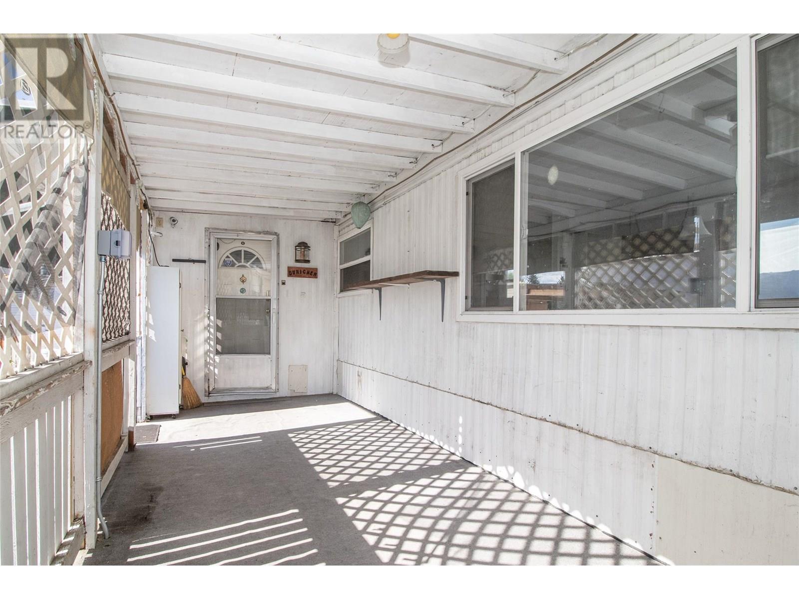 39 3745 Lakeshore Road, Kelowna
