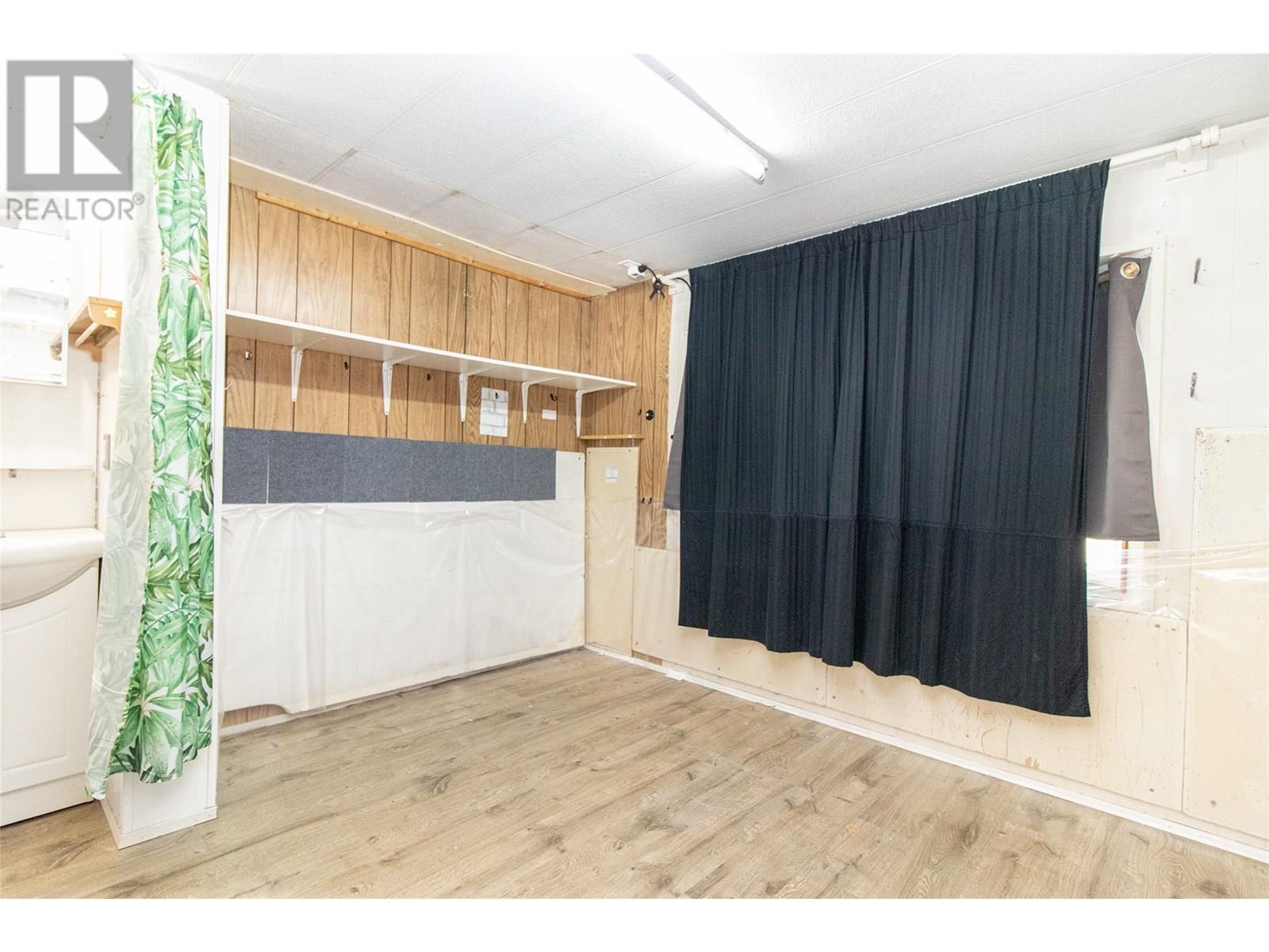 39 3745 Lakeshore Road, Kelowna