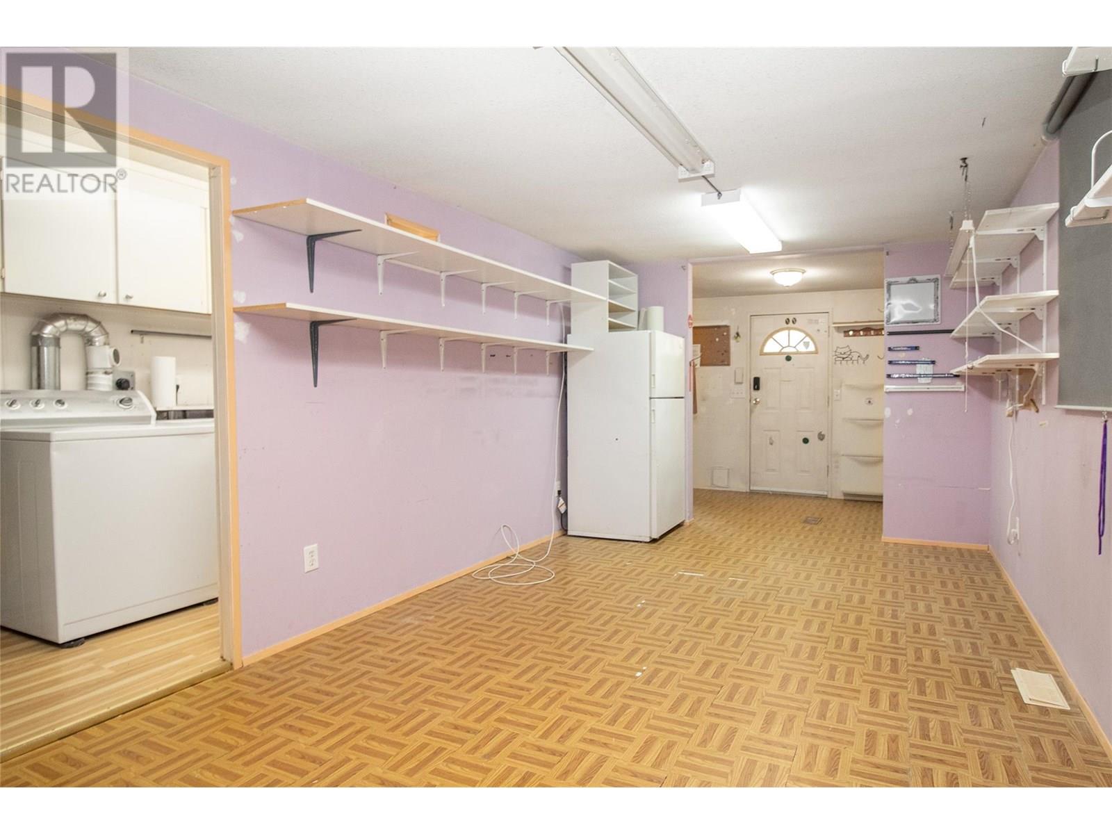 39 3745 Lakeshore Road, Kelowna