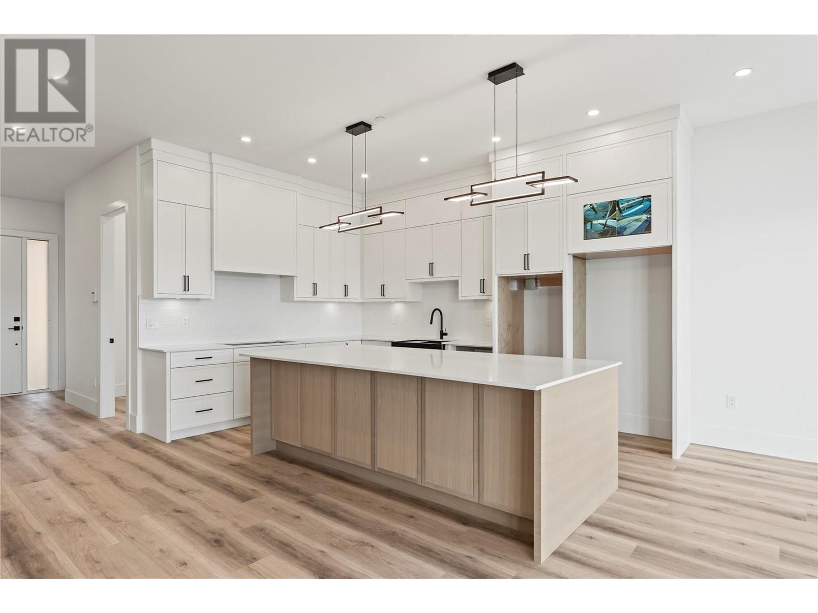  8948 Tavistock Road, Vernon