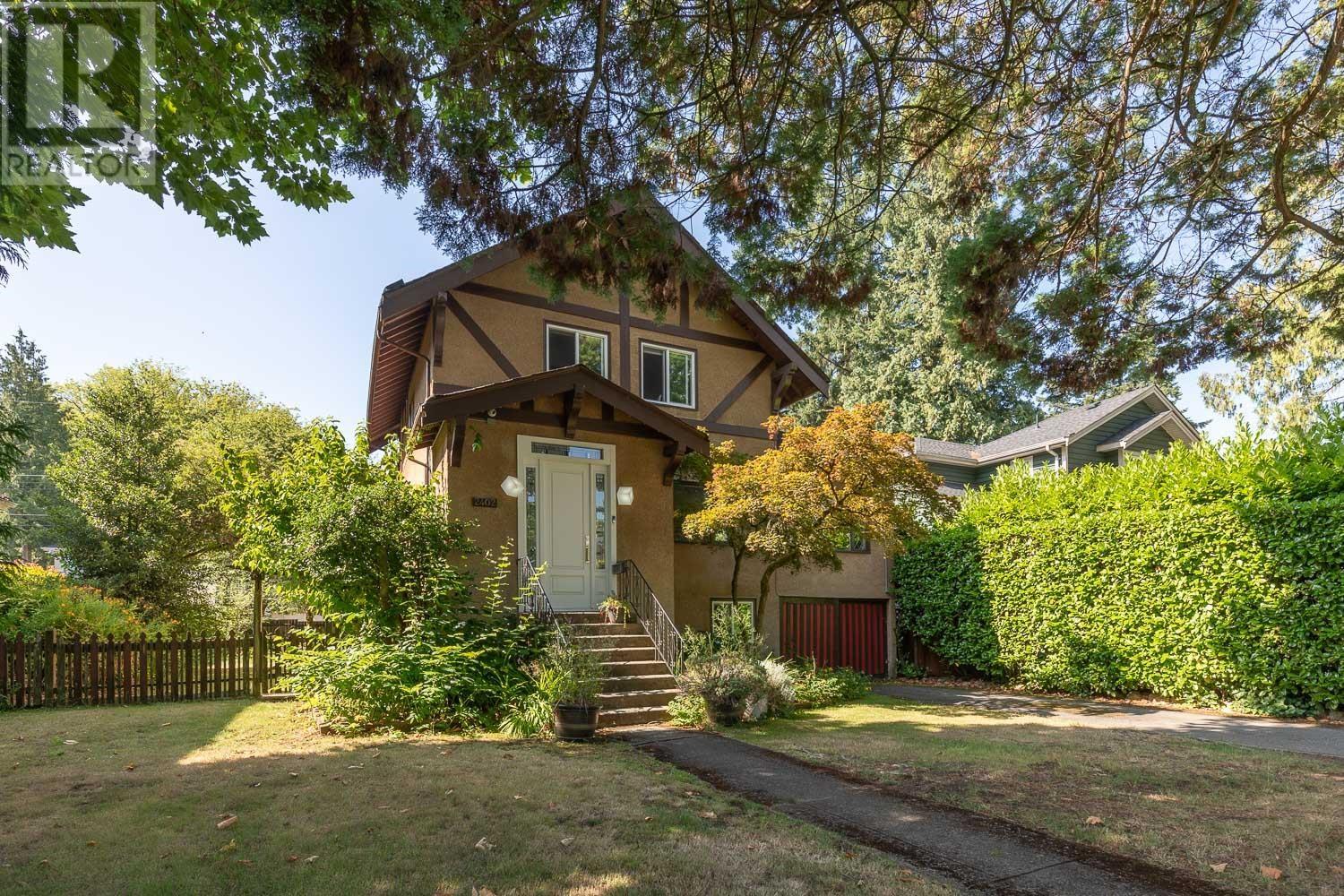 Photo 6 of 2402 W 34th Avenue, Vancouver BC