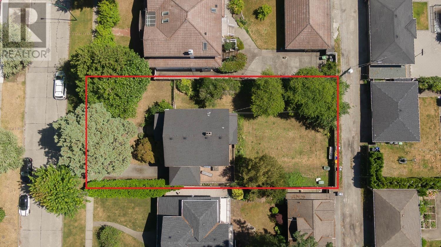 Photo 24 of 2402 W 34th Avenue, Vancouver BC