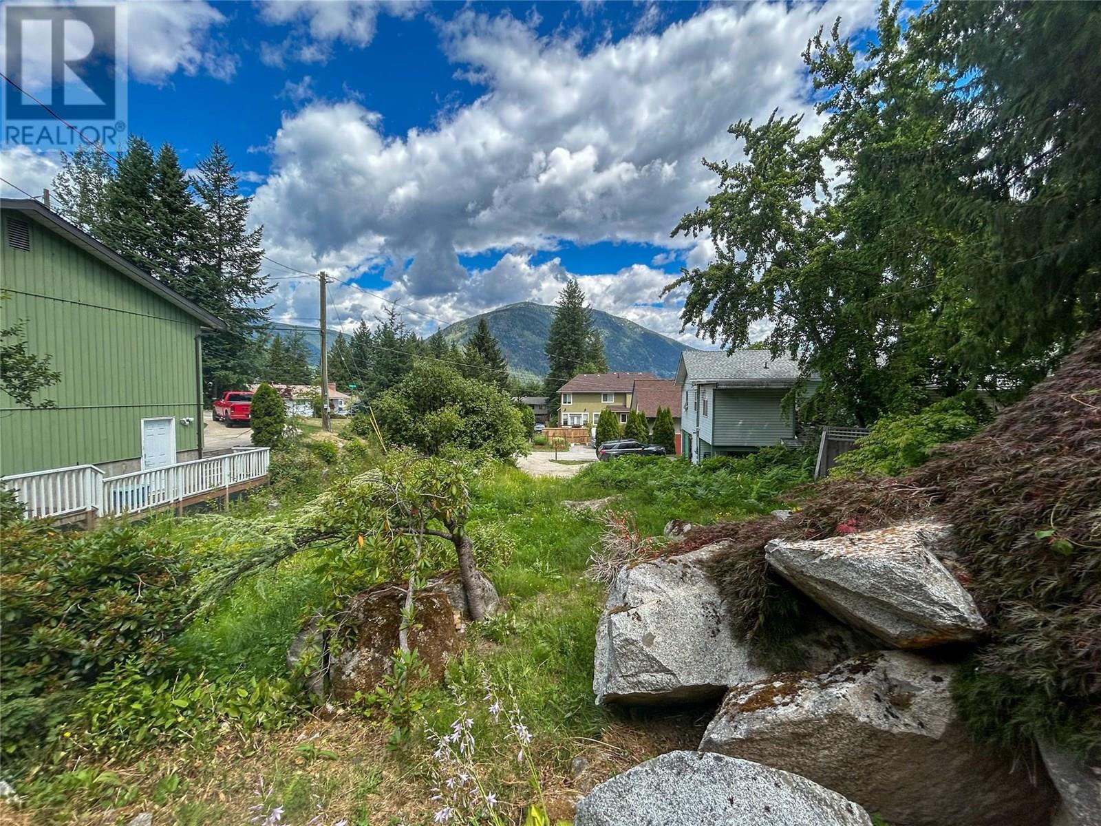 Photo 52 of 822 Richards West Street, Nelson BC