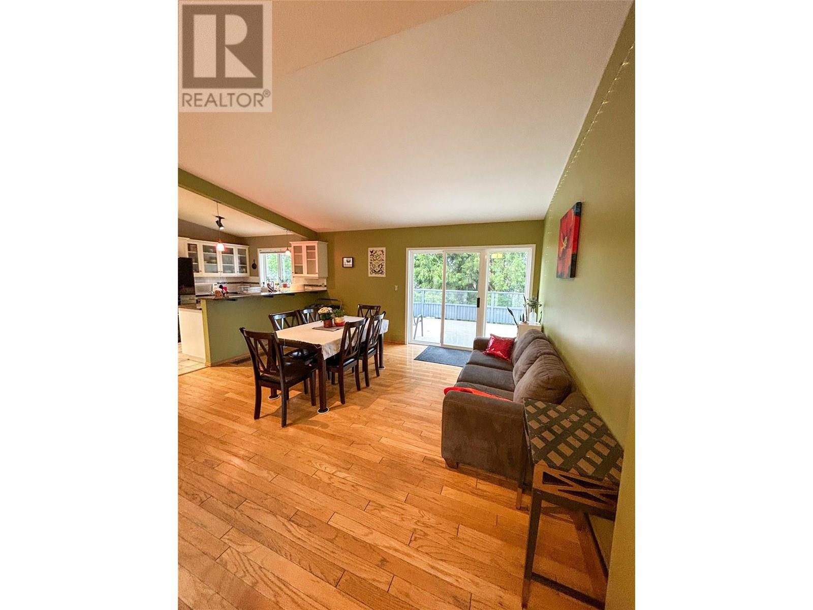 Photo 16 of 822 Richards West Street, Nelson BC
