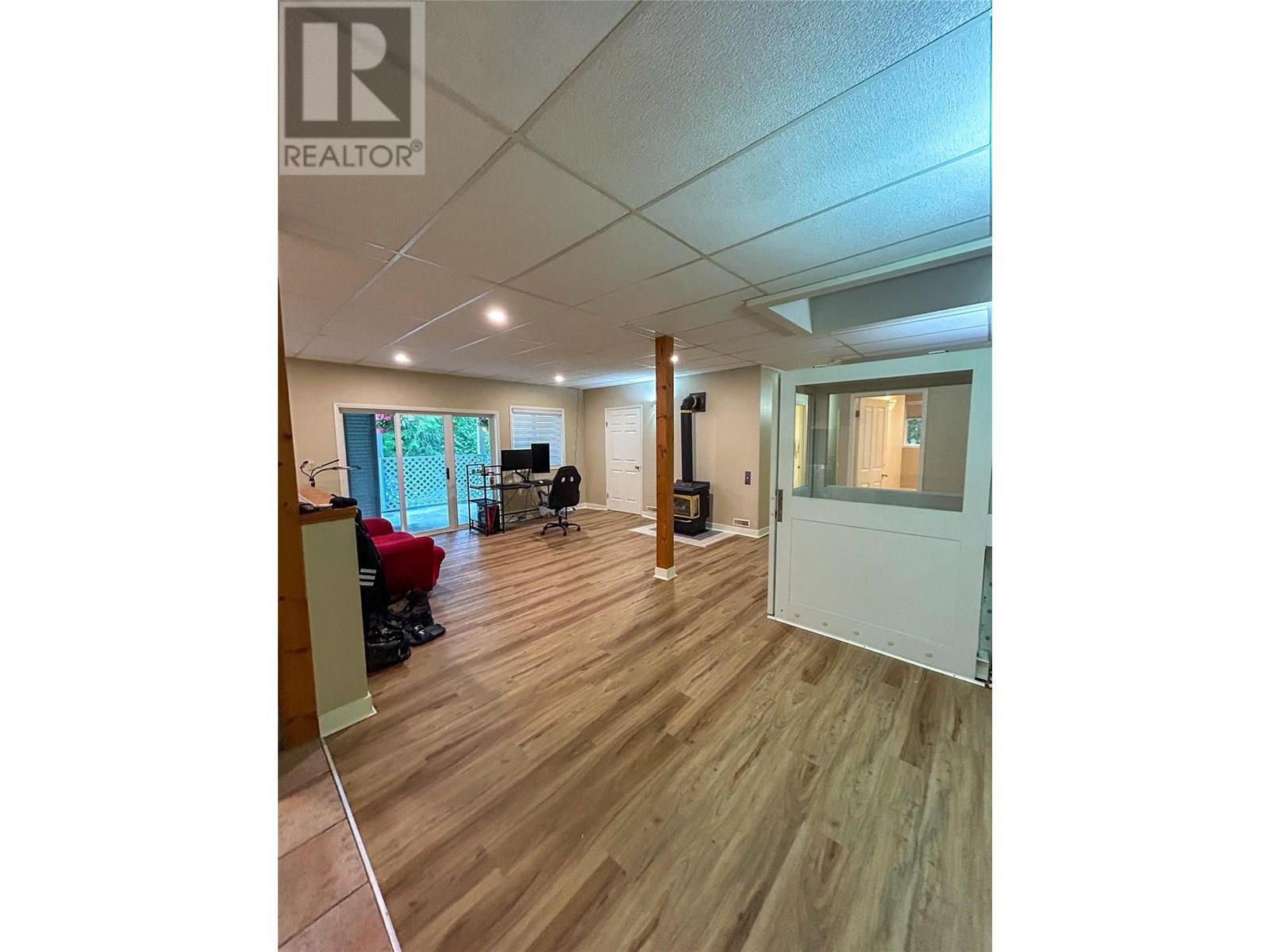 Photo 11 of 822 Richards West Street, Nelson BC
