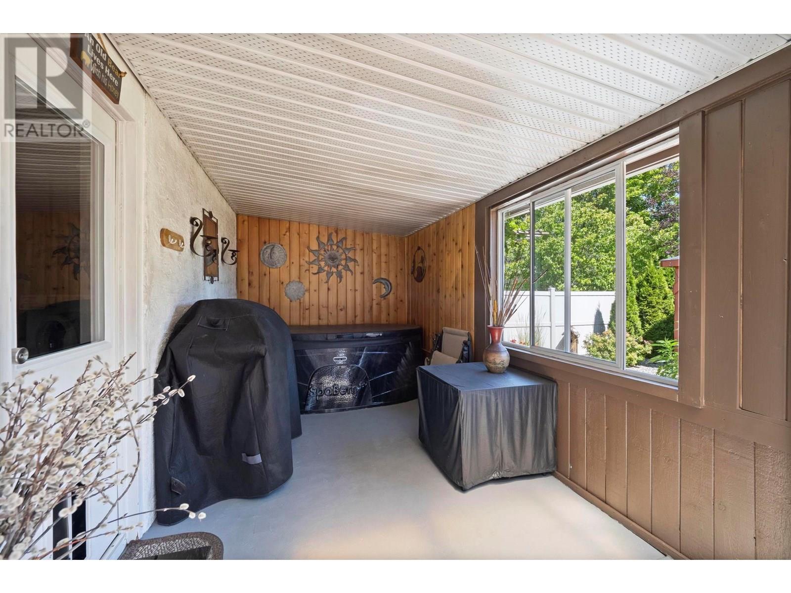  615 Tartan Road, Kelowna
