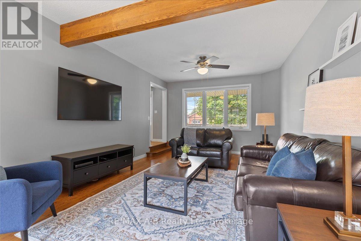 Photo 18 of 214 Jordan Crescent, West Perth ON