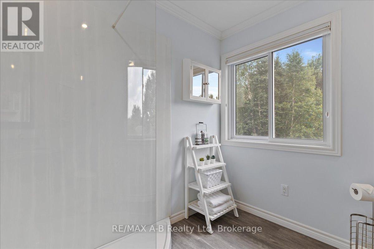 Photo 32 of 214 Jordan Crescent, West Perth ON