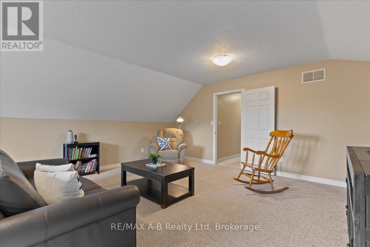 Photo 39 of 214 Jordan Crescent, West Perth ON