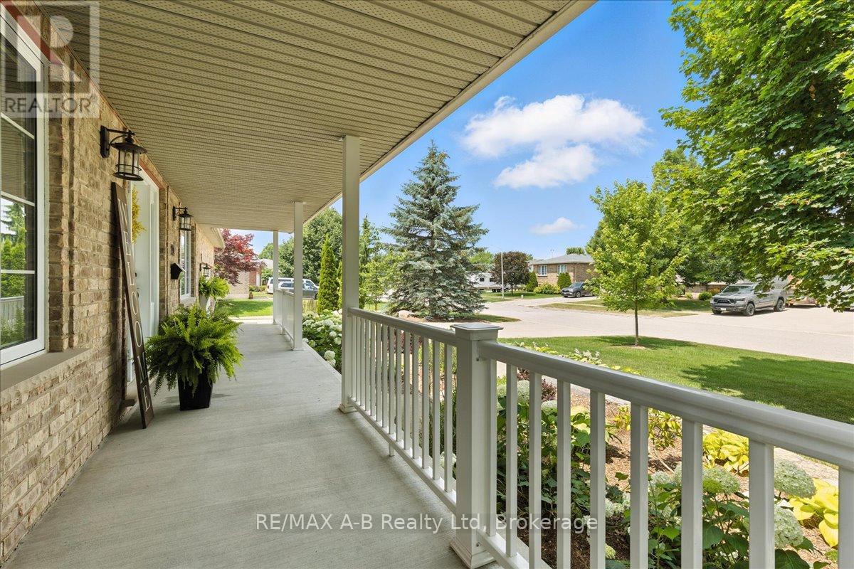 Photo 8 of 214 Jordan Crescent, West Perth ON