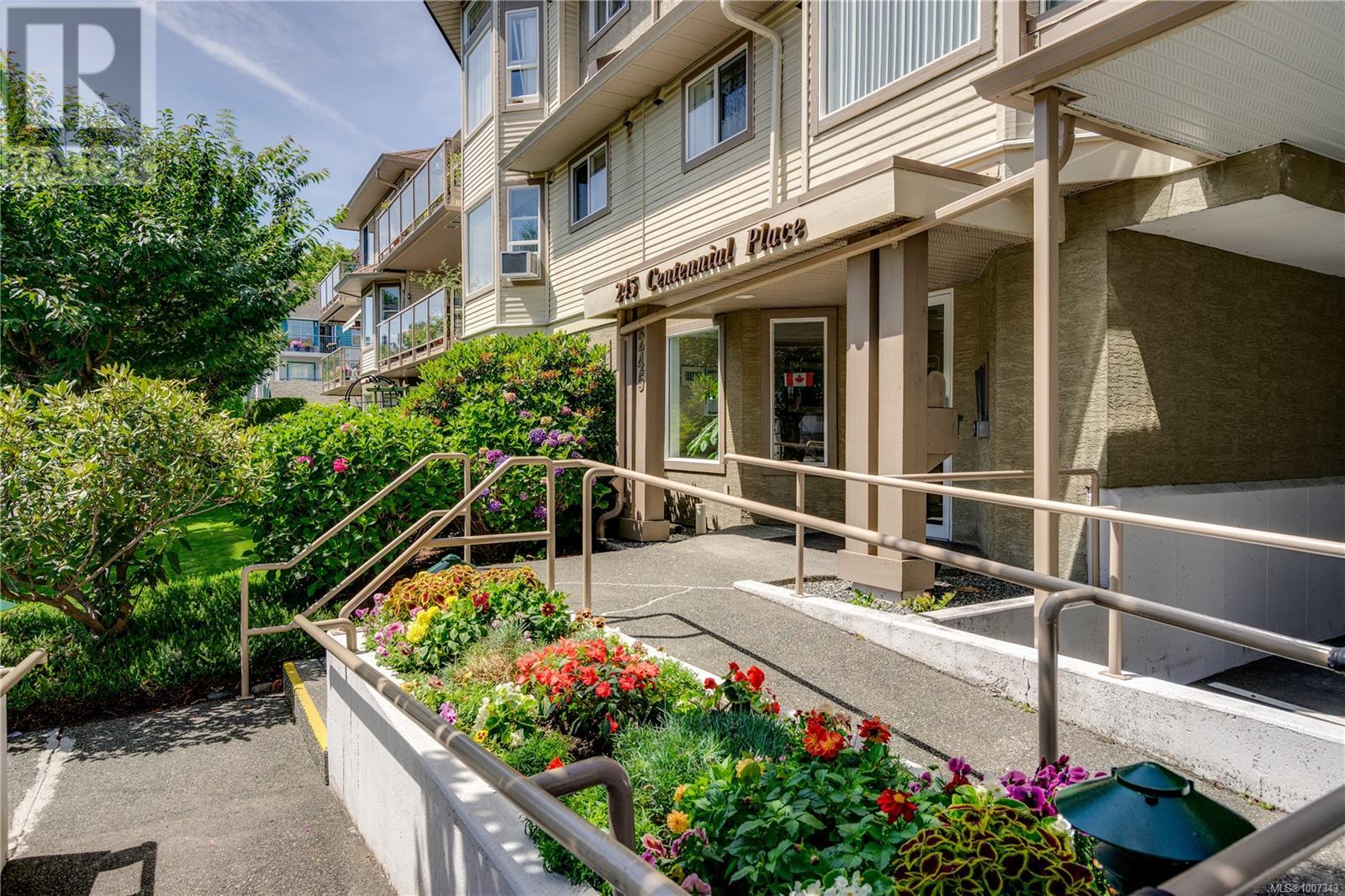 Photo 19 of 207 245 First St, Duncan BC