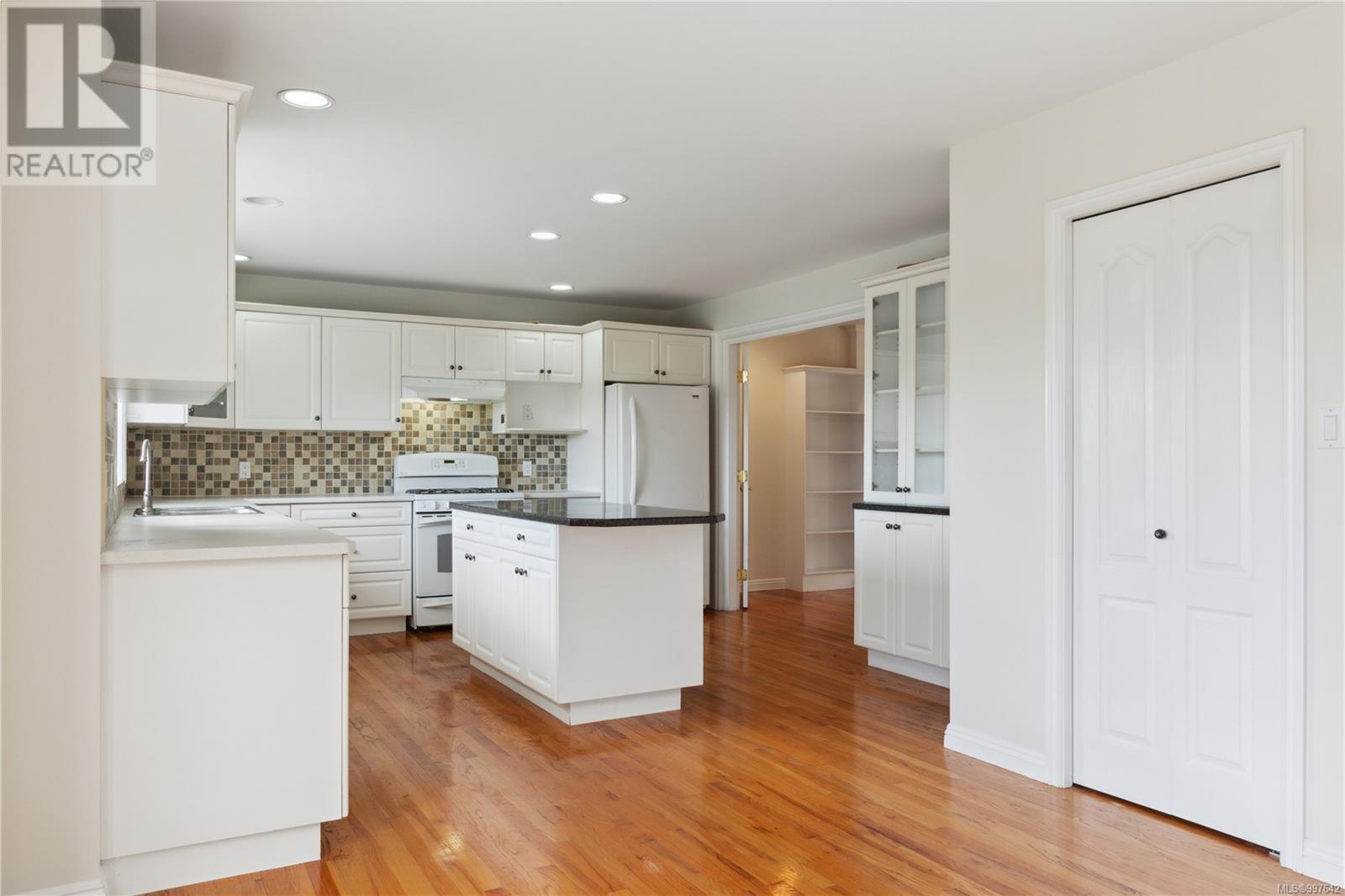 Photo 55 of 1651 Swan Cres, Courtenay BC