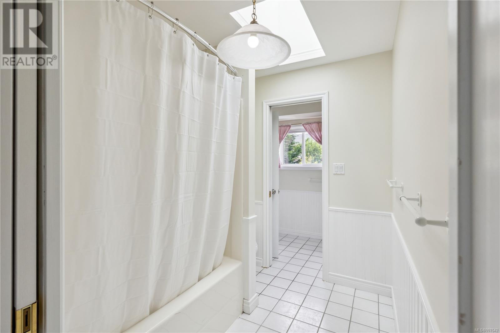 Photo 19 of 1651 Swan Cres, Courtenay BC
