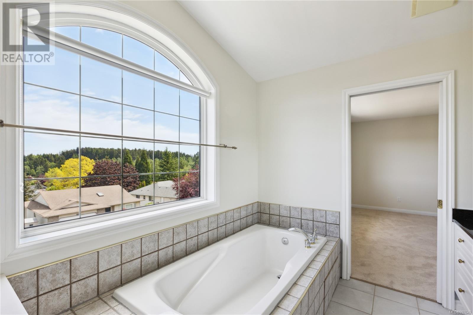 Photo 30 of 1651 Swan Cres, Courtenay BC