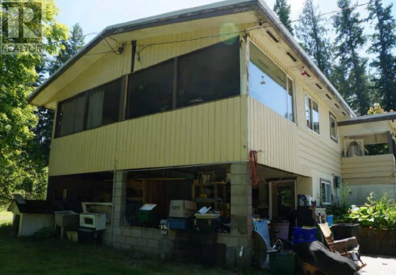 Photo 12 of 431 50 Street Nw, Salmon Arm BC