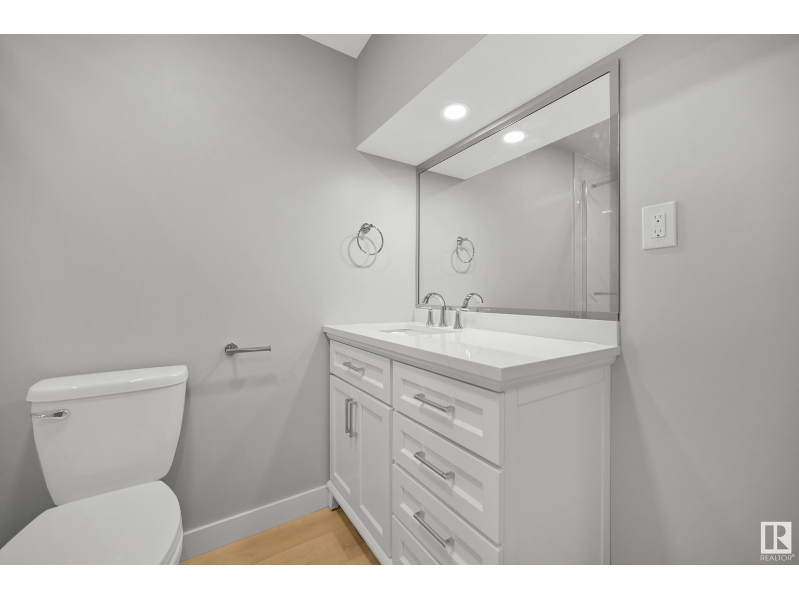 Photo 21 of 15705 86 Av Nw Nw, Edmonton AB