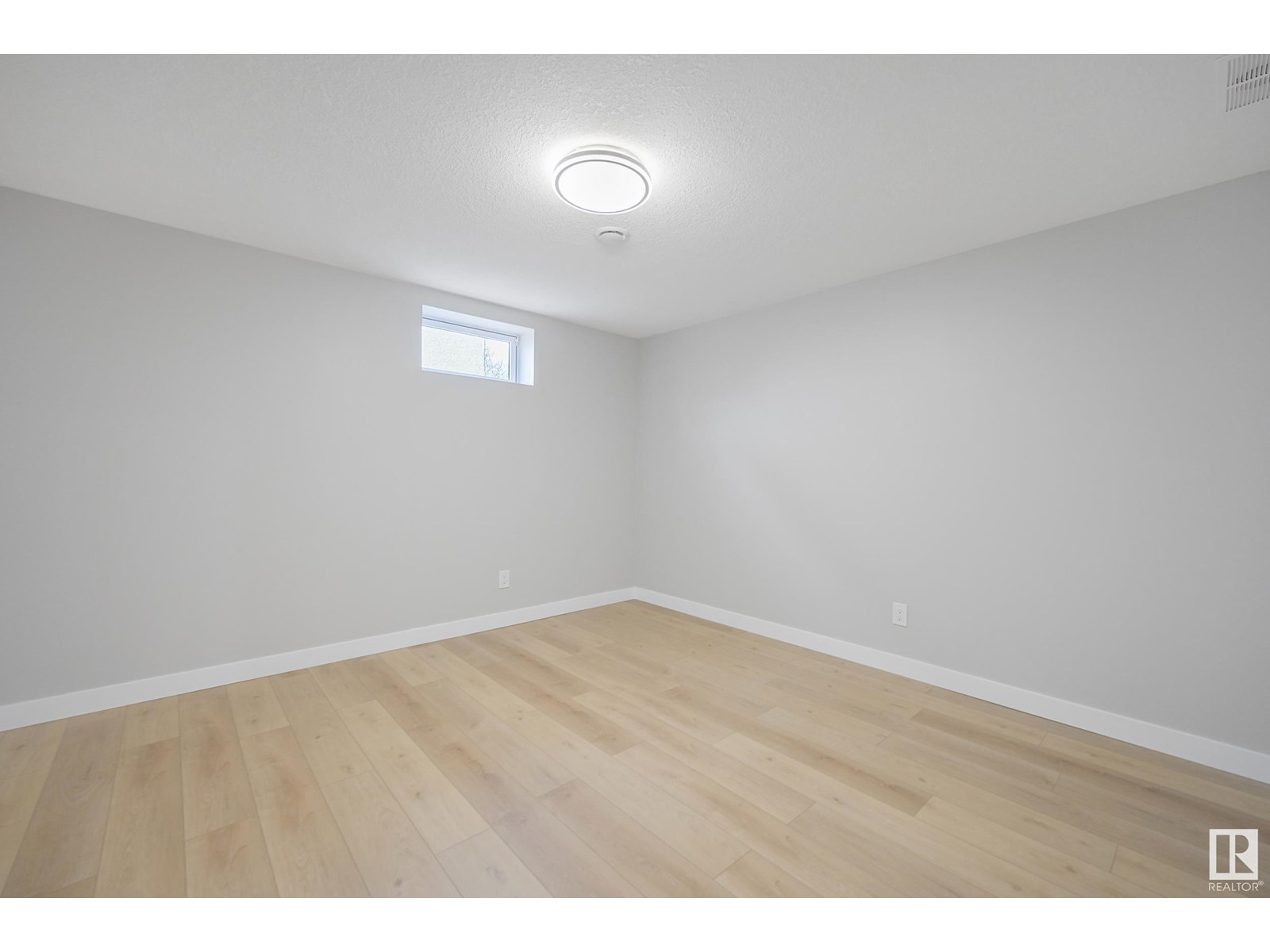 Photo 26 of 15705 86 Av Nw Nw, Edmonton AB