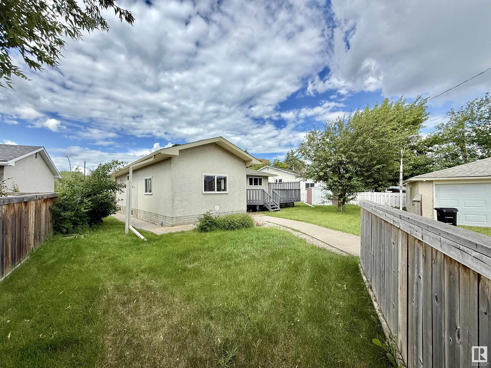 Photo 27 of 15705 86 Av Nw Nw, Edmonton AB