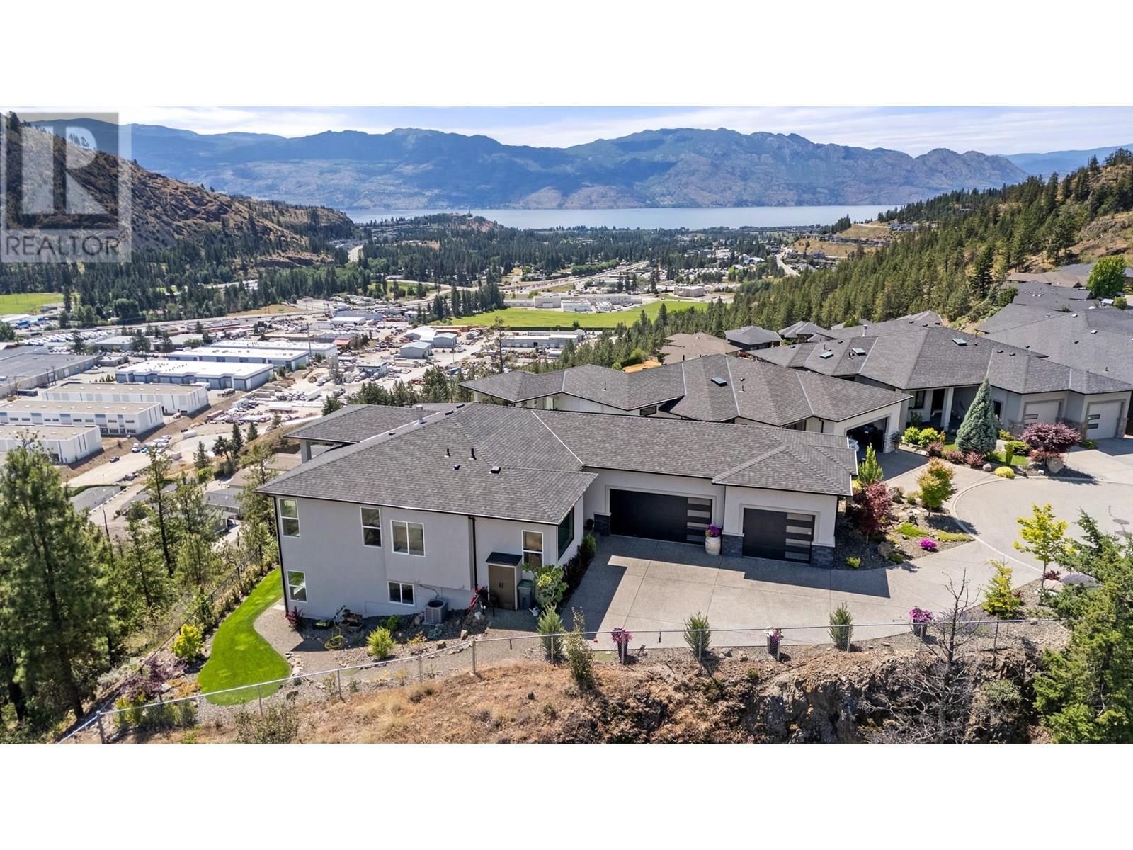 2502 Hedgestone Drive, West Kelowna