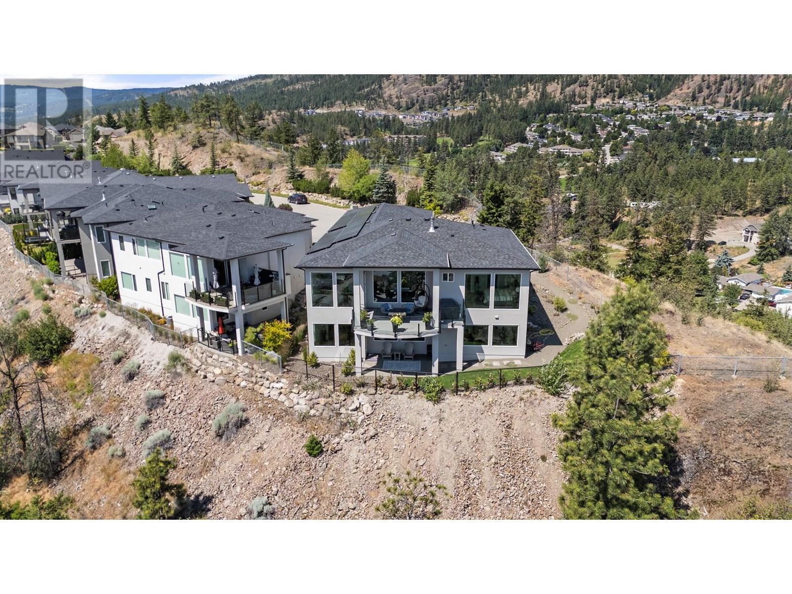 2502 Hedgestone Drive, West Kelowna