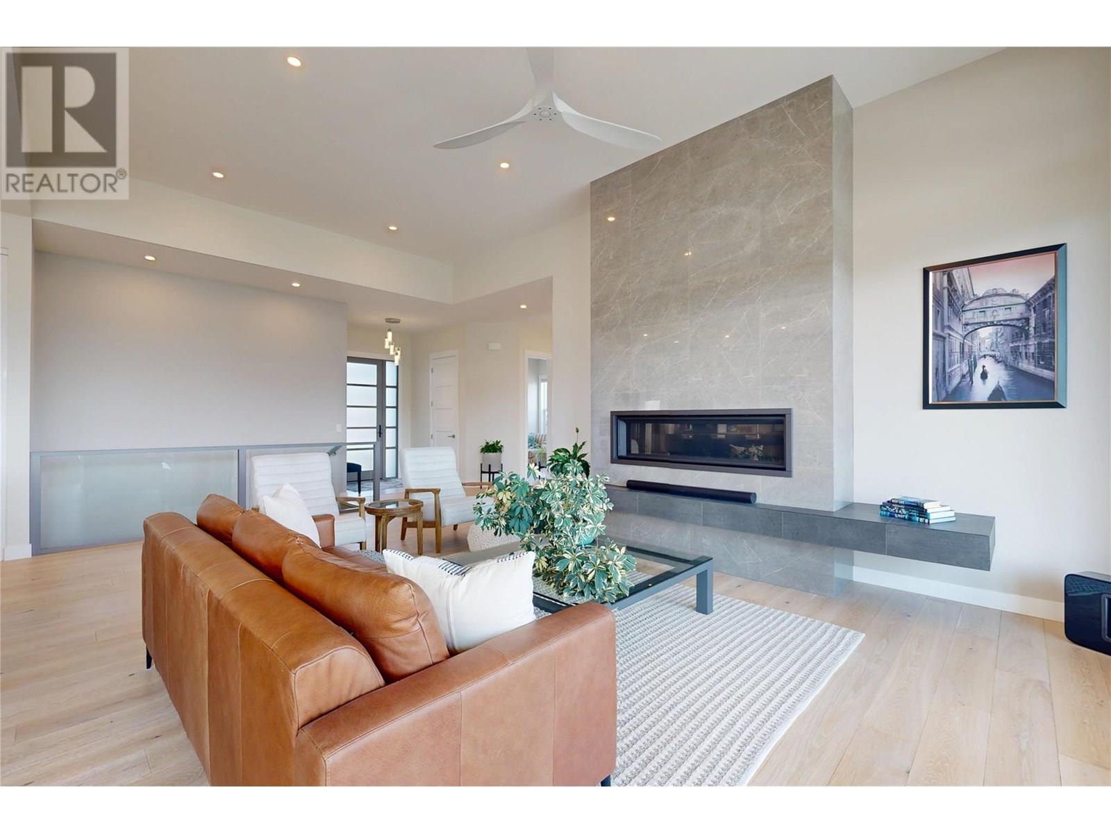 2502 Hedgestone Drive, West Kelowna