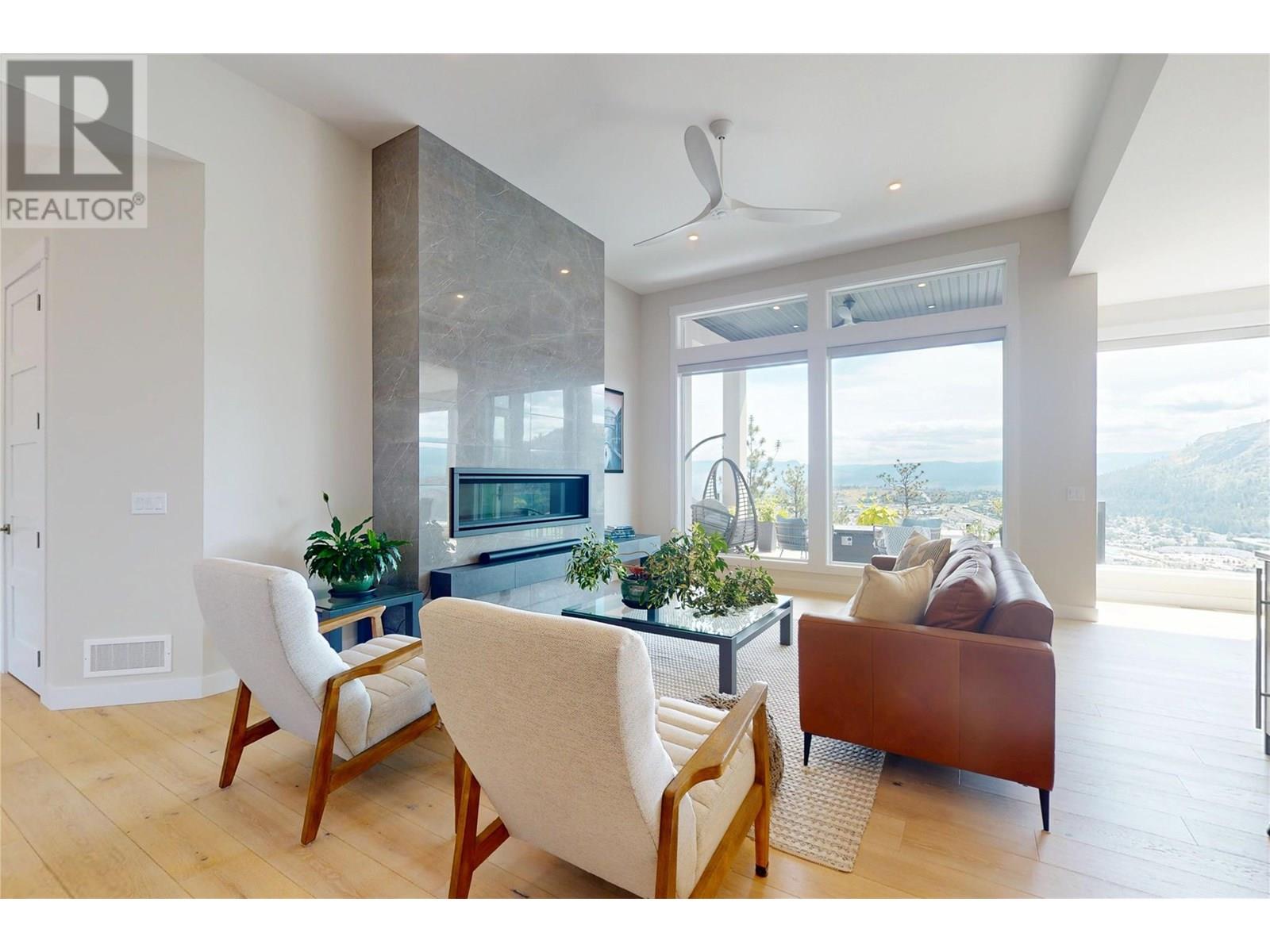 2502 Hedgestone Drive, West Kelowna