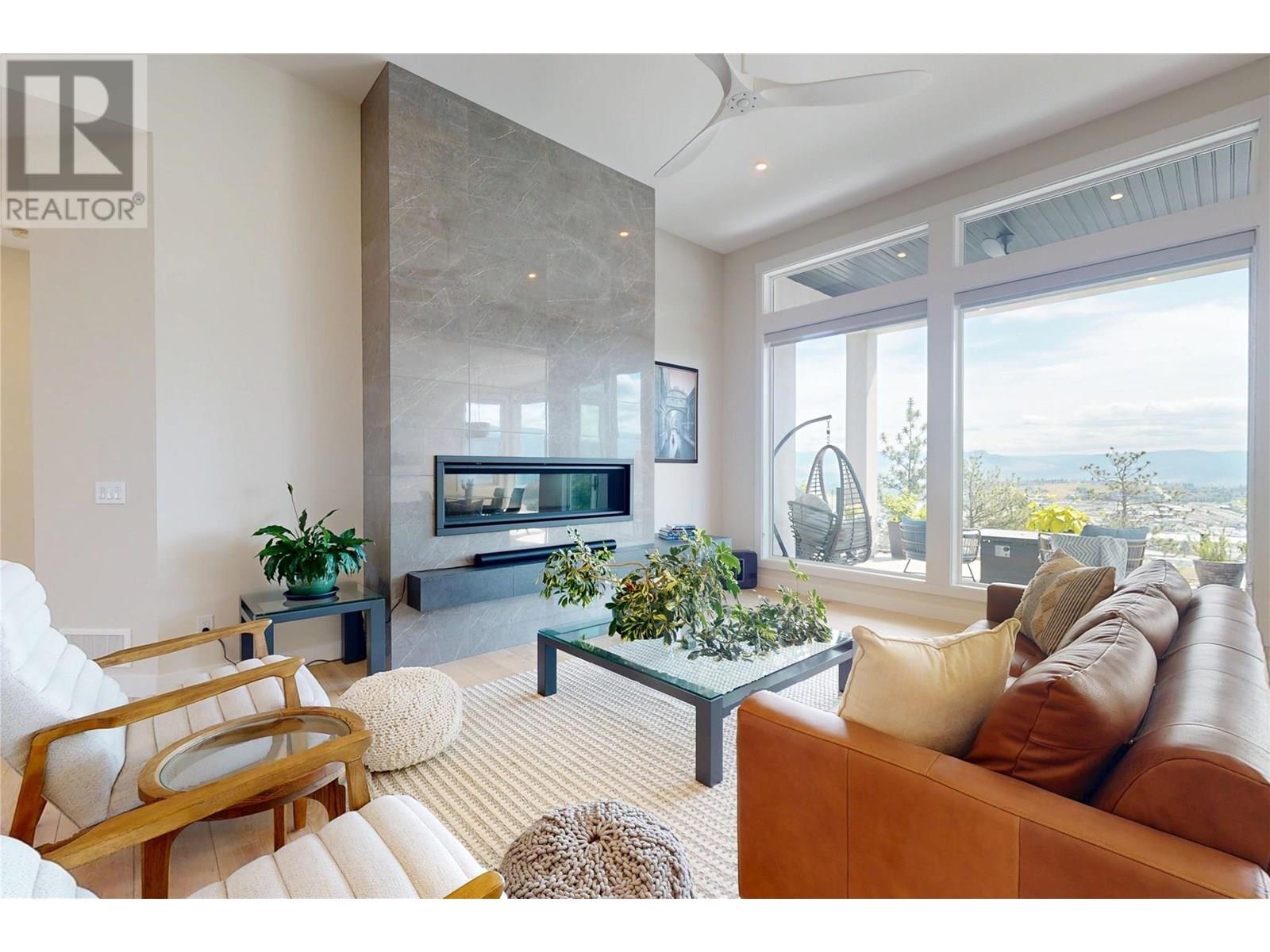 2502 Hedgestone Drive, West Kelowna