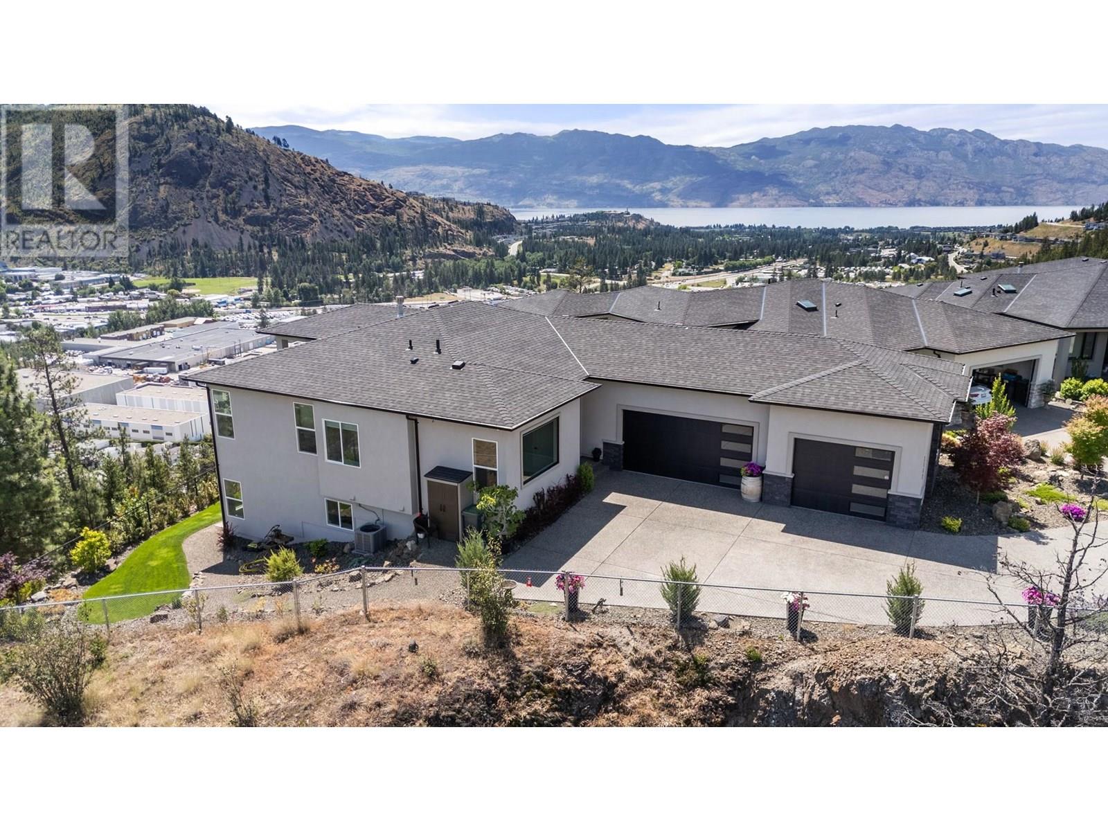 2502 Hedgestone Drive, West Kelowna