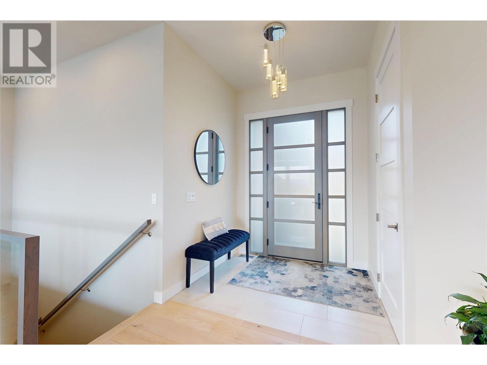 2502 Hedgestone Drive, West Kelowna