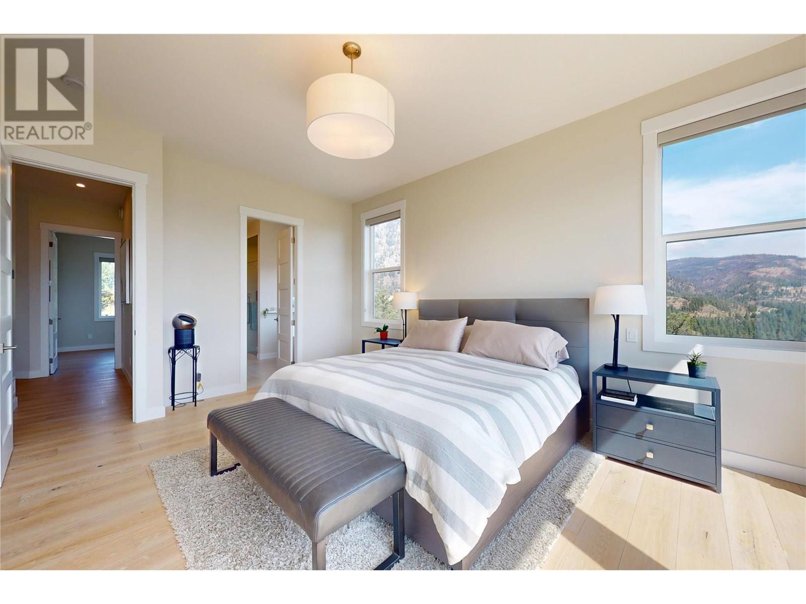 2502 Hedgestone Drive, West Kelowna
