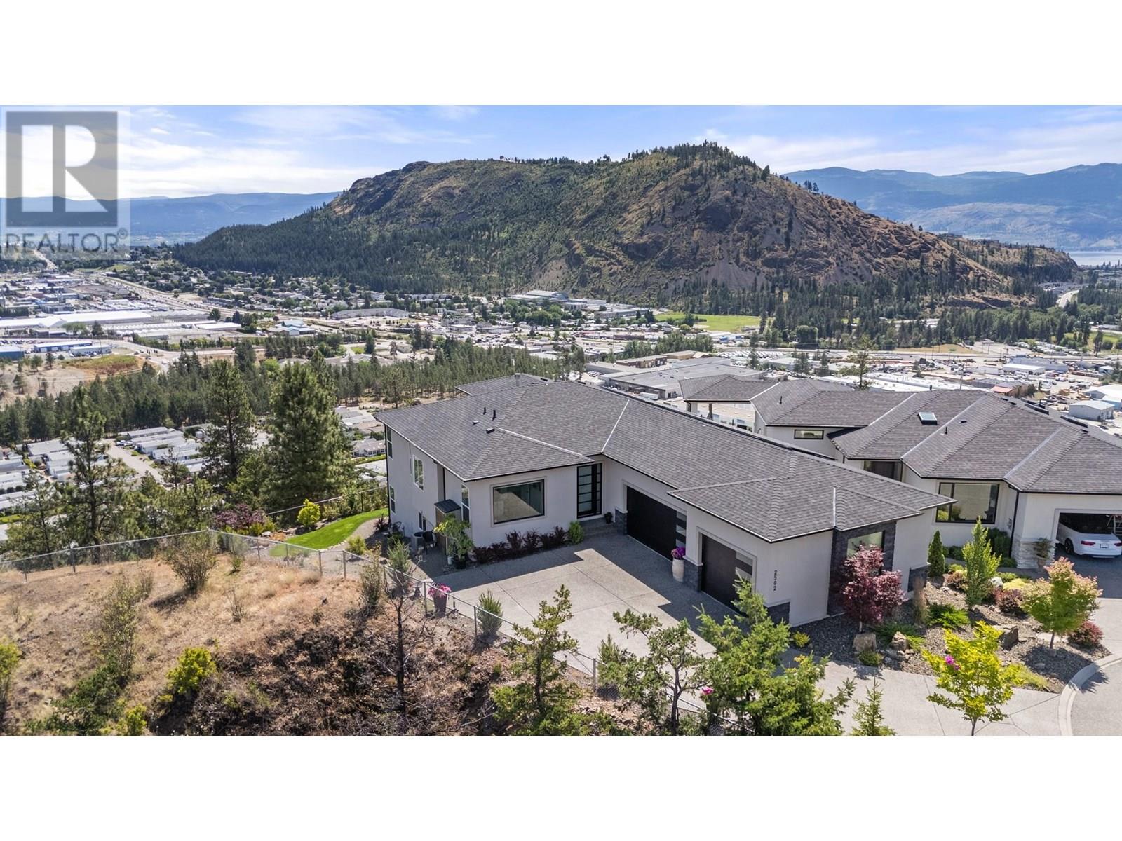 2502 Hedgestone Drive, West Kelowna