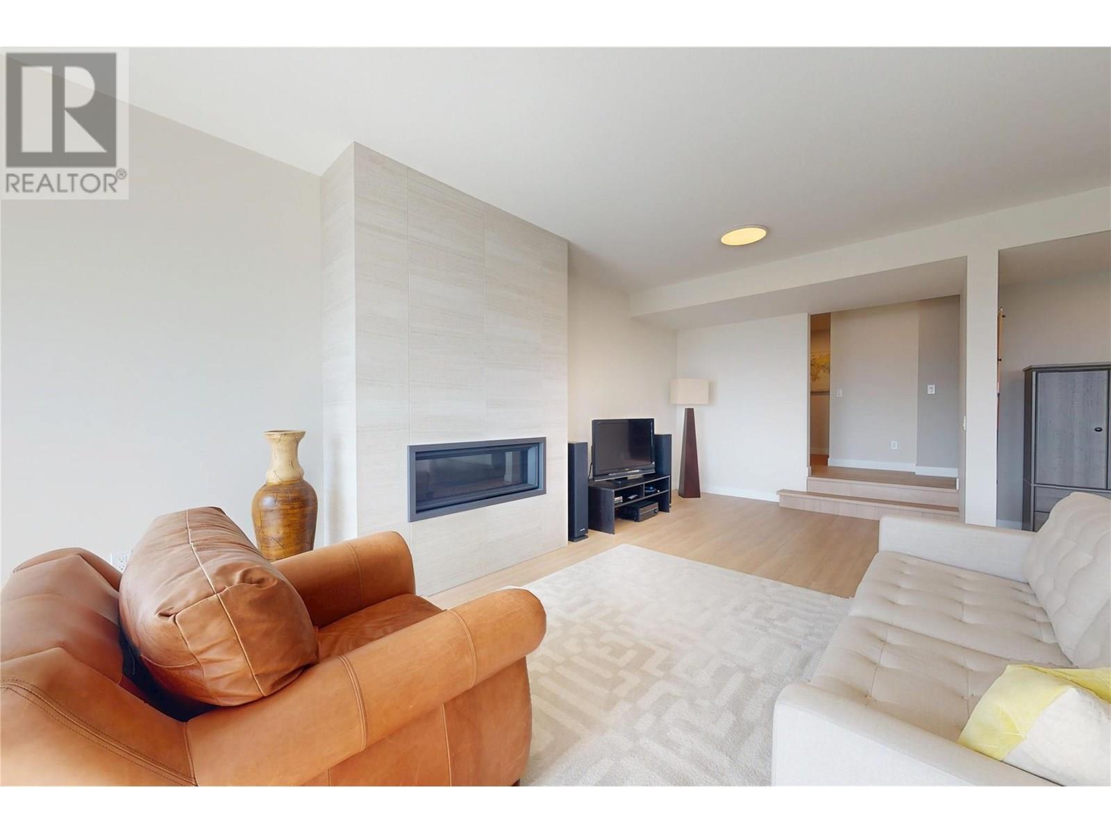 2502 Hedgestone Drive, West Kelowna