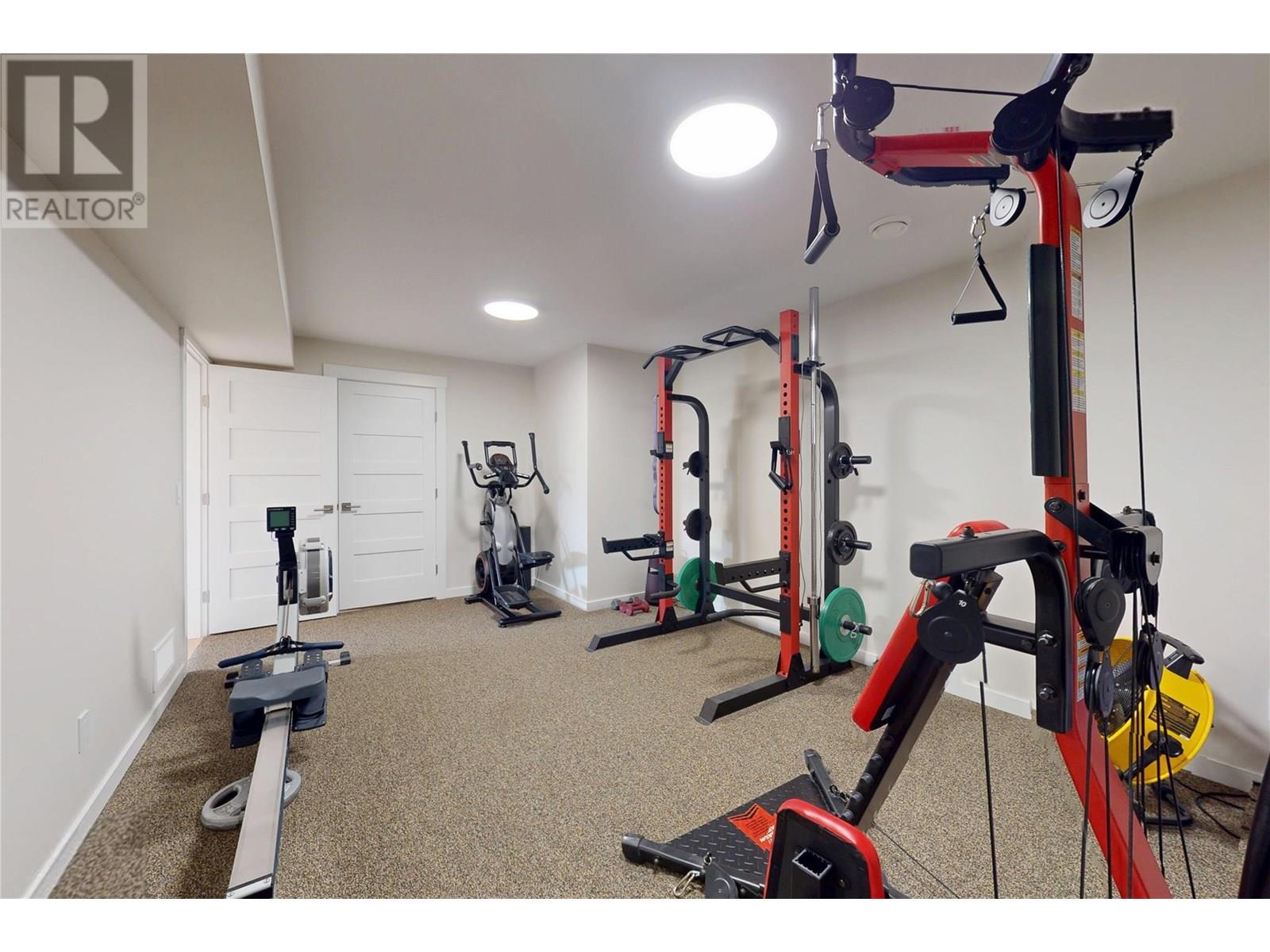 2502 Hedgestone Drive, West Kelowna