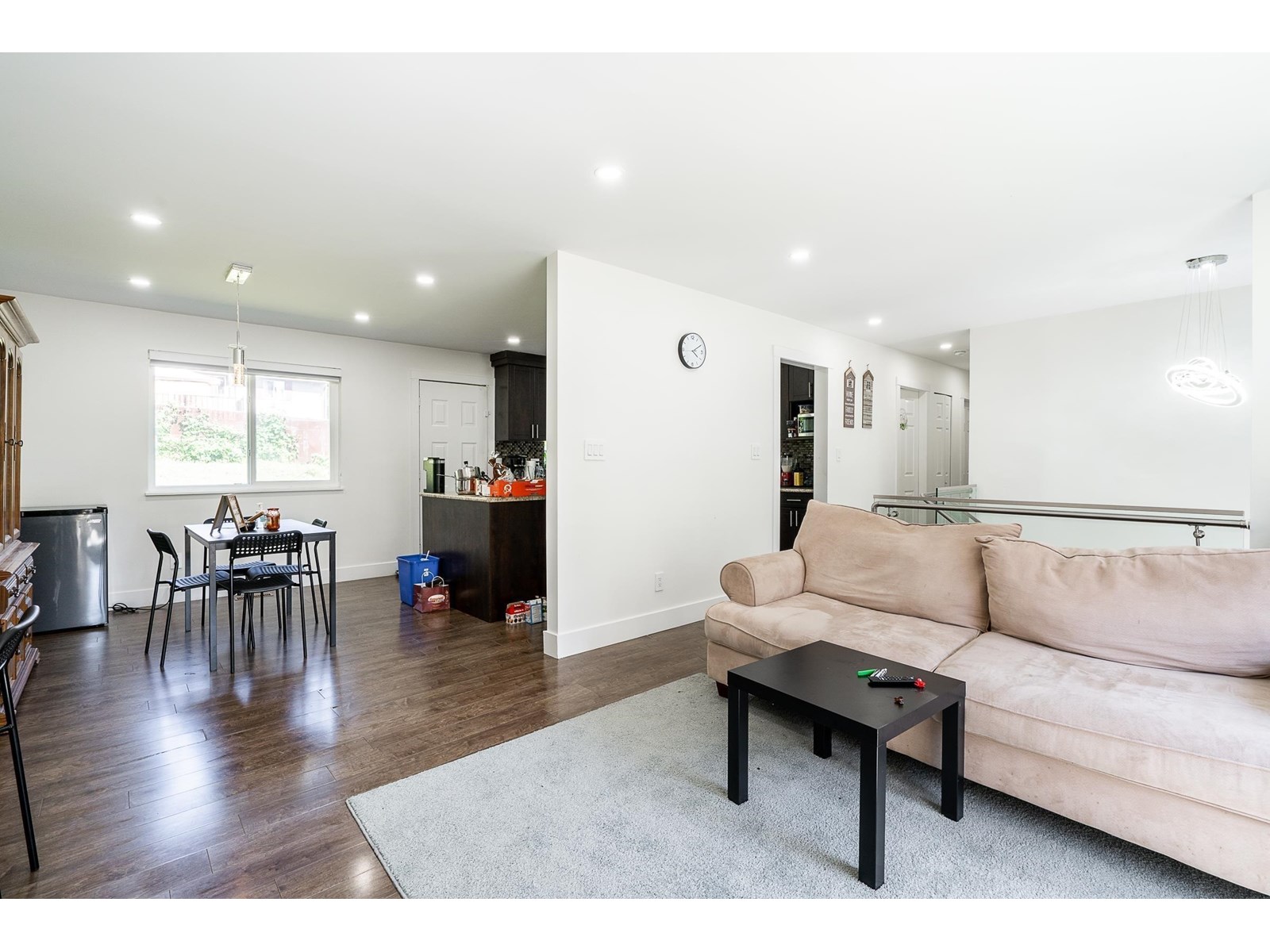 Photo 5 of 7902 Heron Street, Mission BC