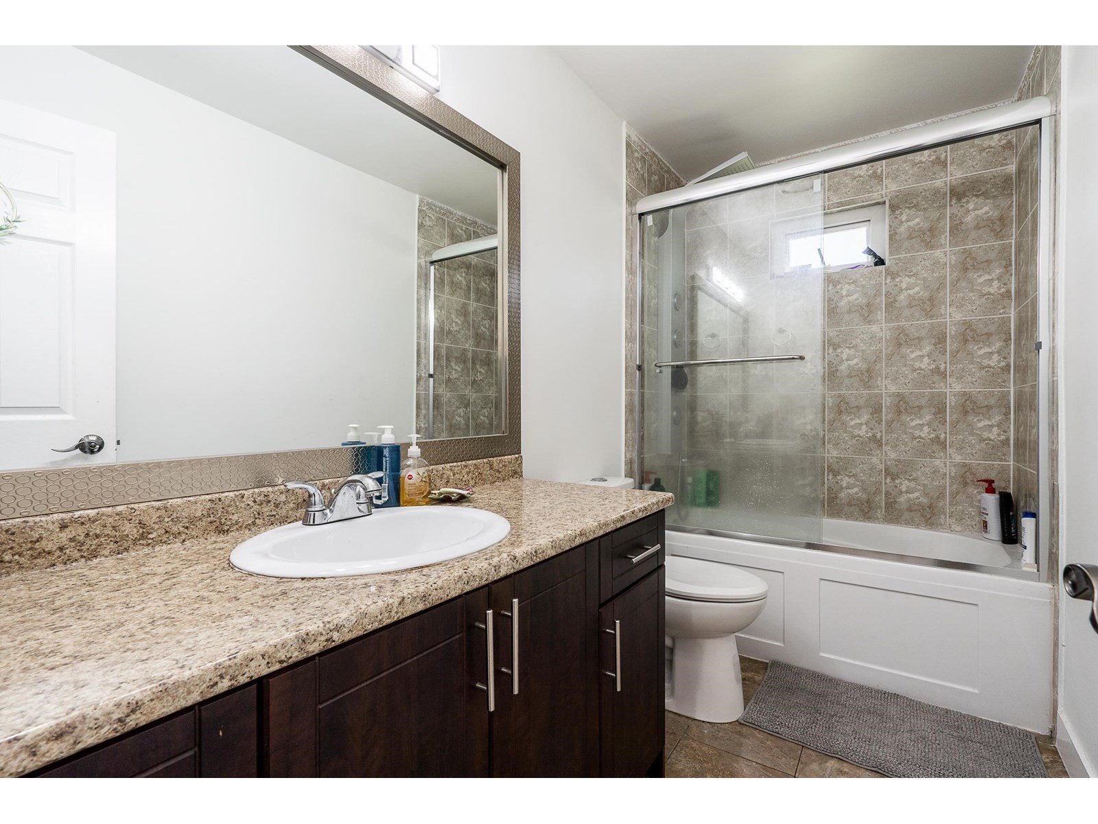 Photo 6 of 7902 Heron Street, Mission BC