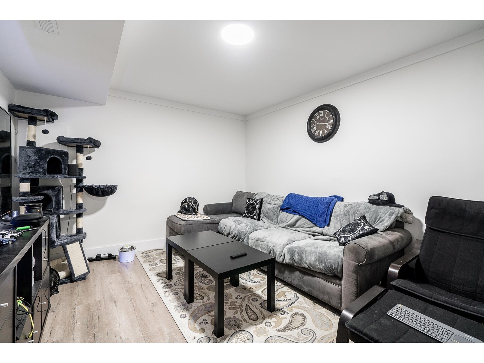 Photo 9 of 7902 Heron Street, Mission BC