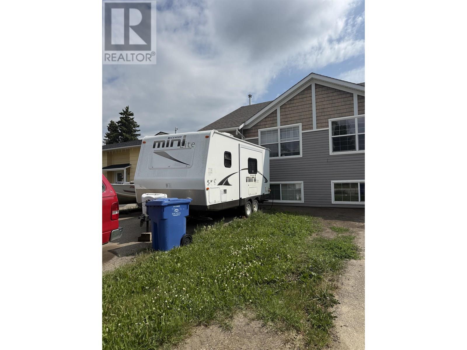 Photo 2 of 8713 78 A Street, Fort St John BC