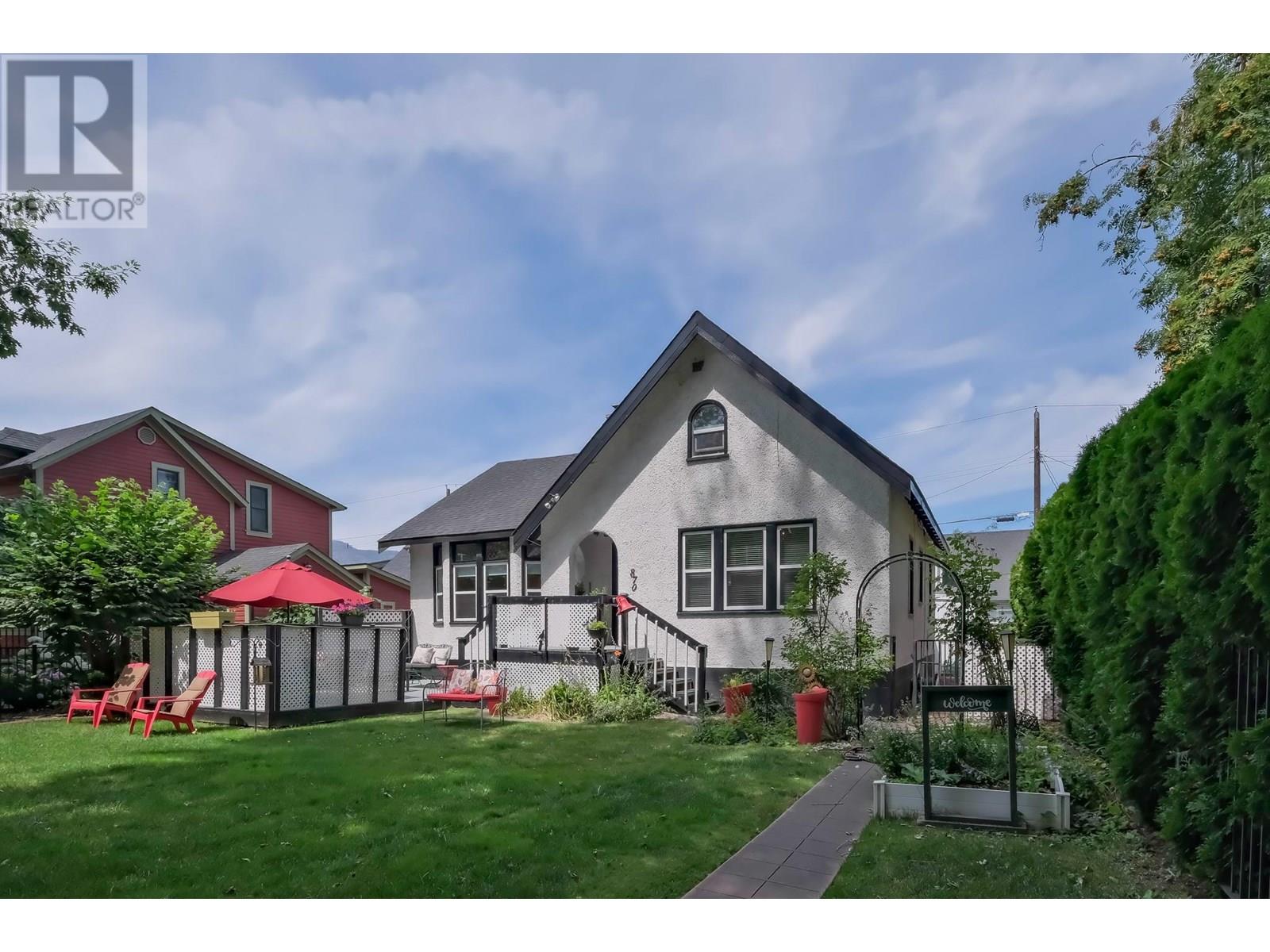  870 Bernard Avenue, Kelowna