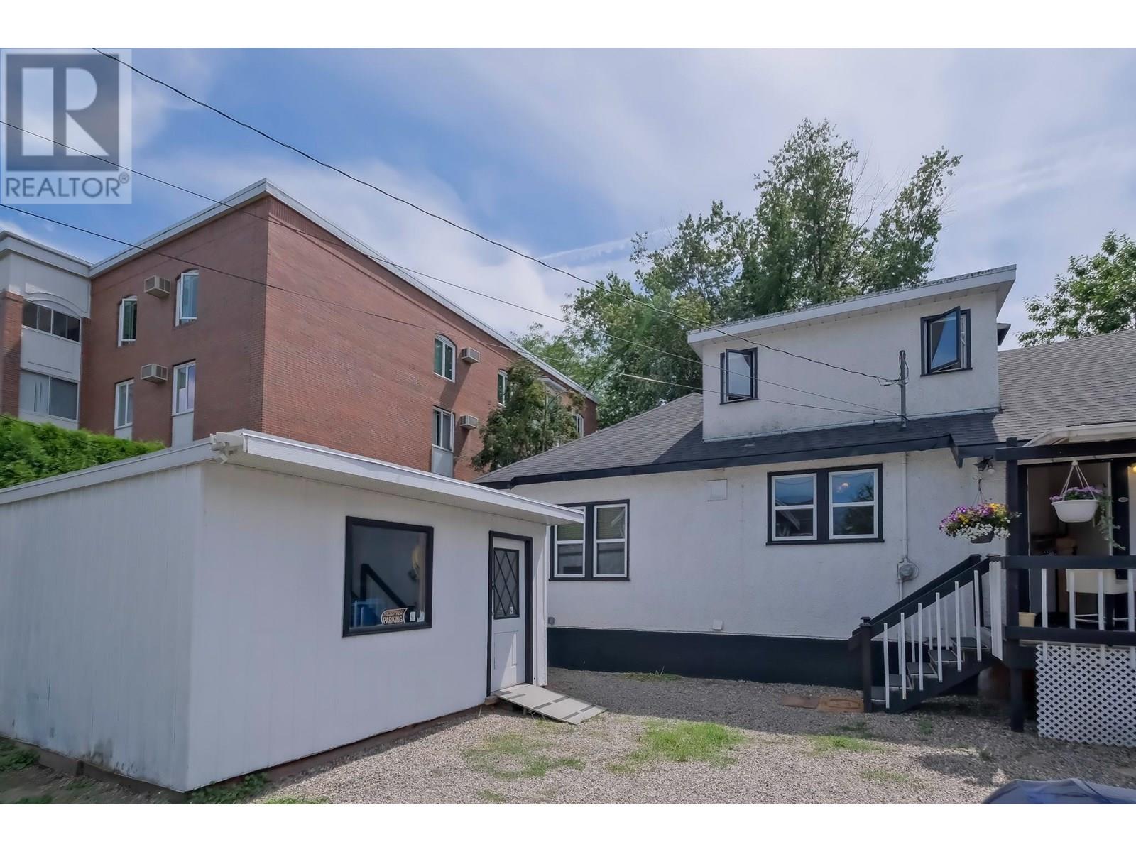  870 Bernard Avenue, Kelowna
