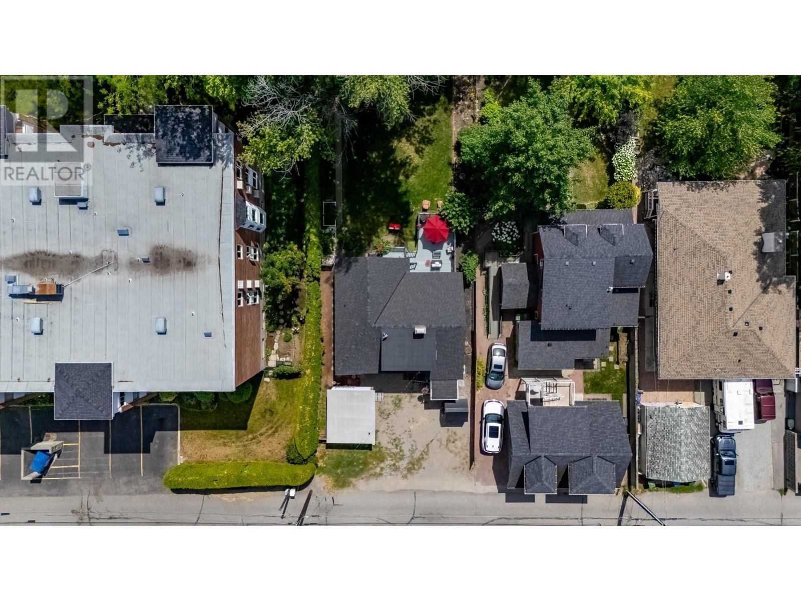  870 Bernard Avenue, Kelowna