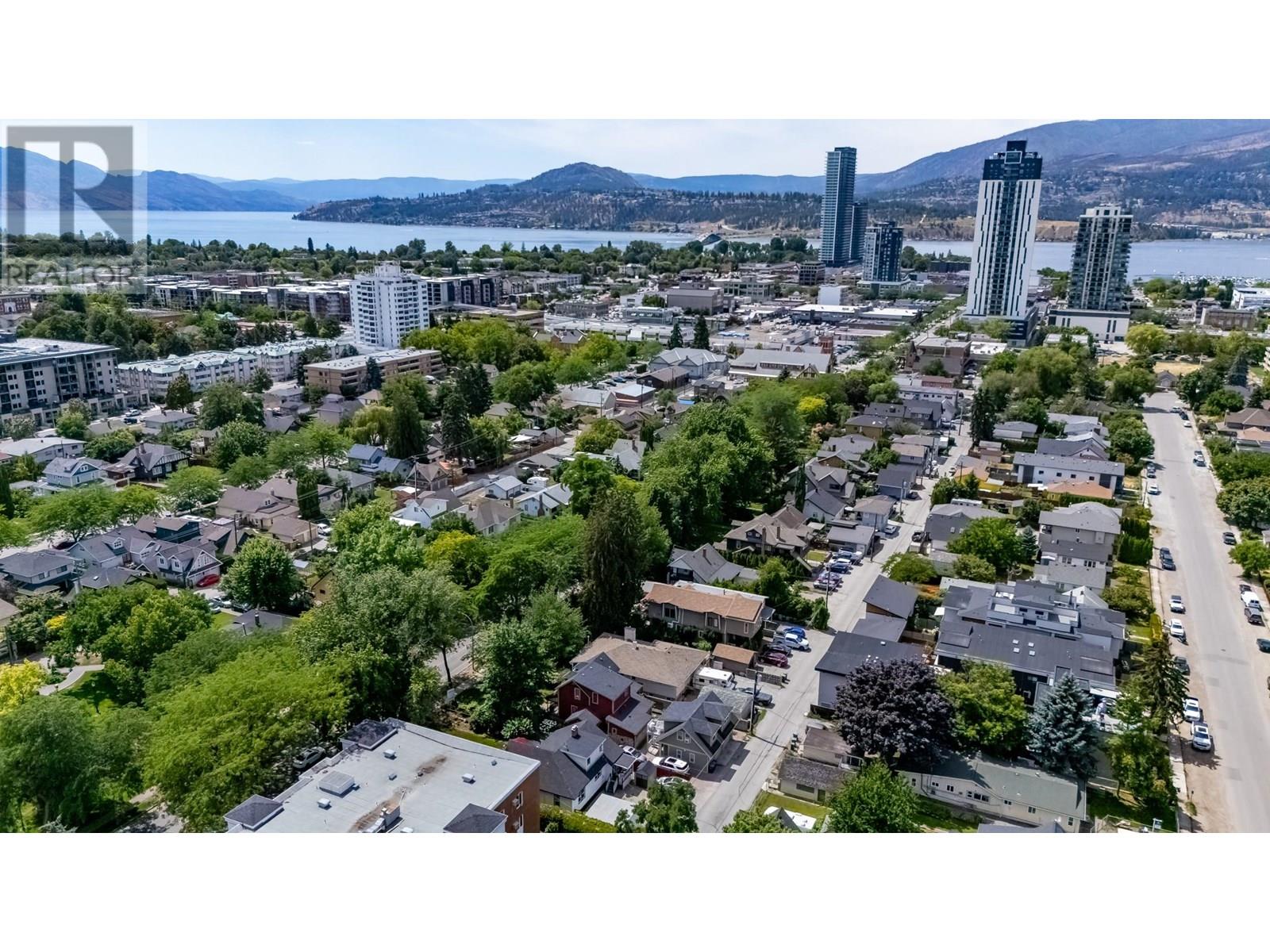  870 Bernard Avenue, Kelowna