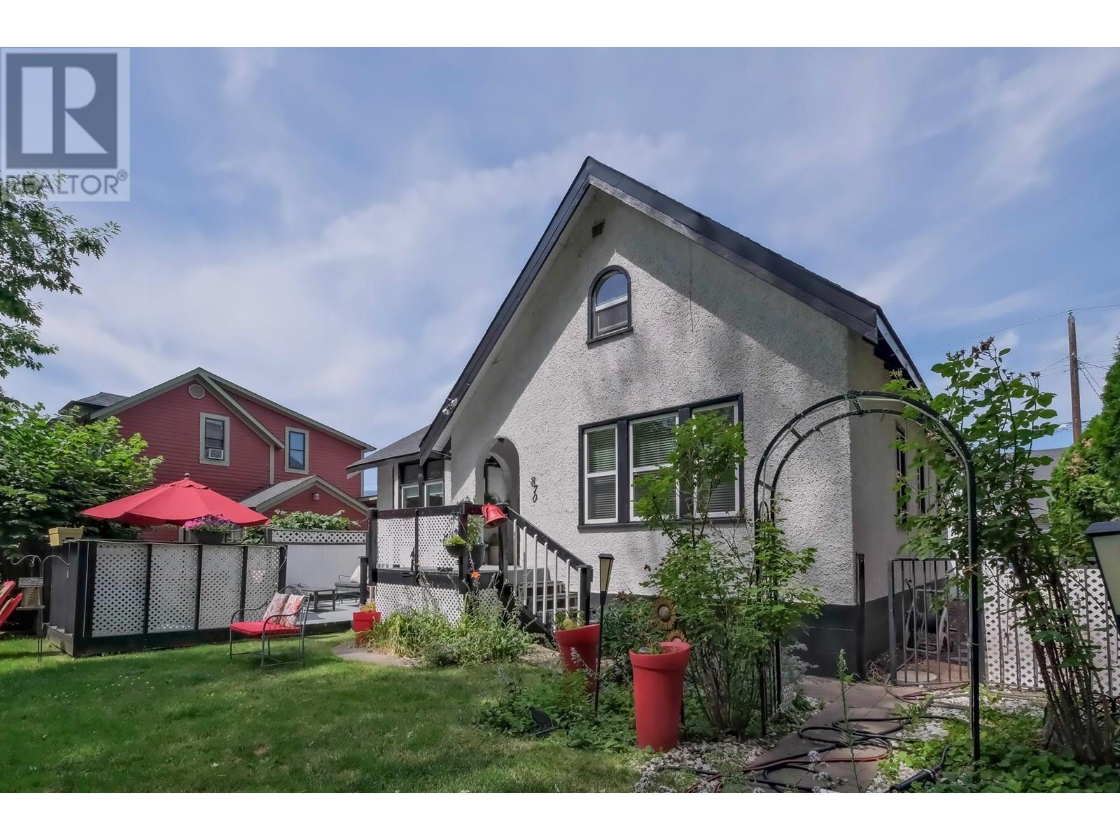  870 Bernard Avenue, Kelowna