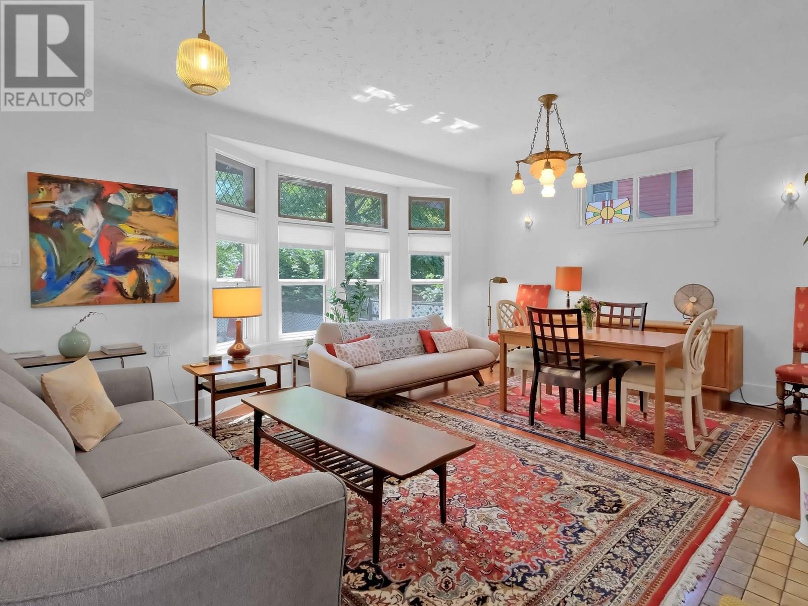  870 Bernard Avenue, Kelowna